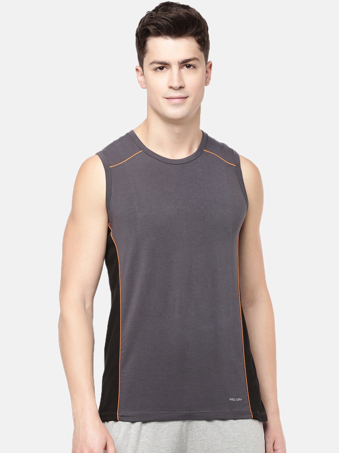 

Macroman M-Series Sleeveless Cotton Sports T-shirt, Grey