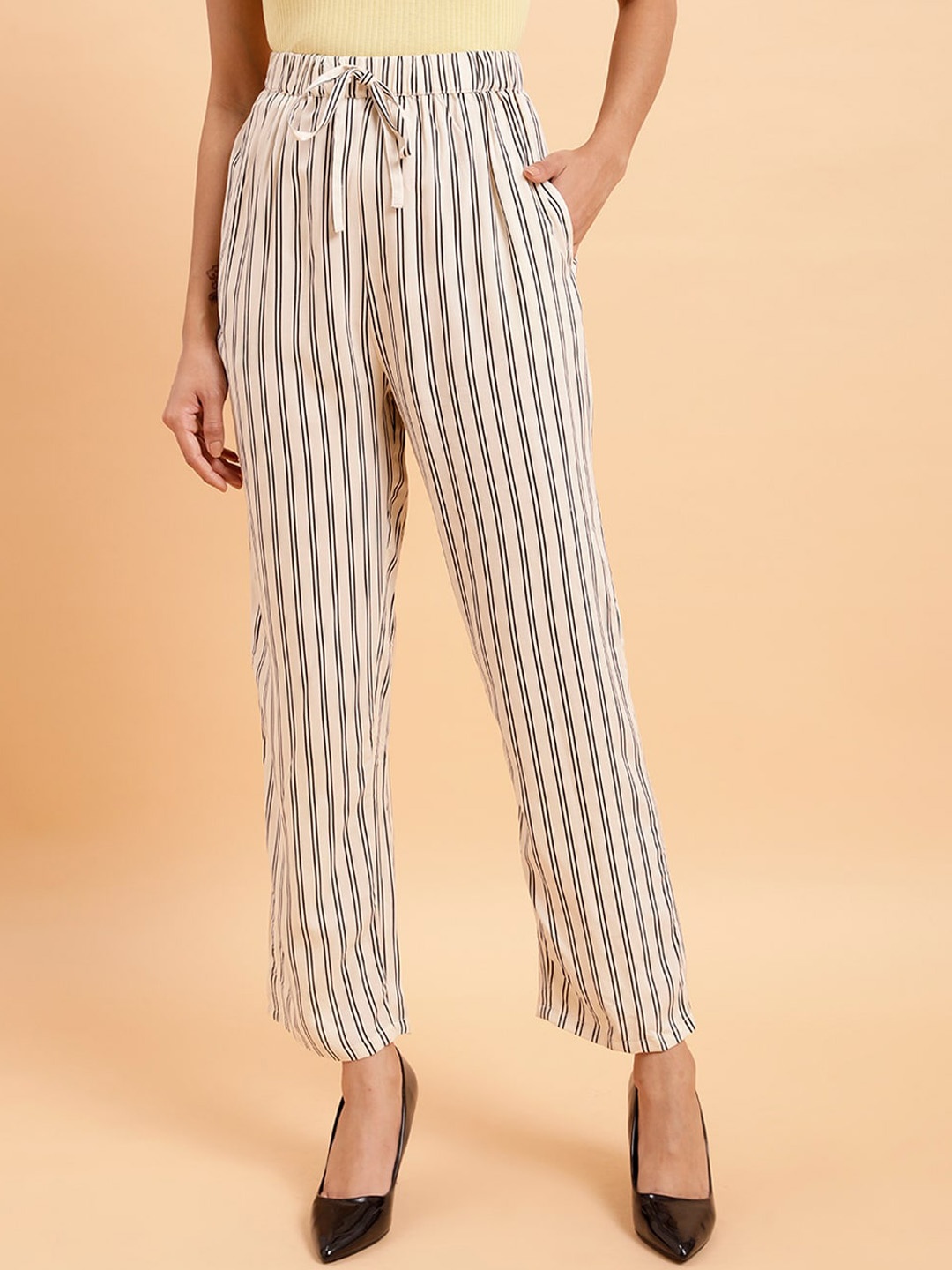 

MINT STREET Women Striped Regular Trousers, Cream