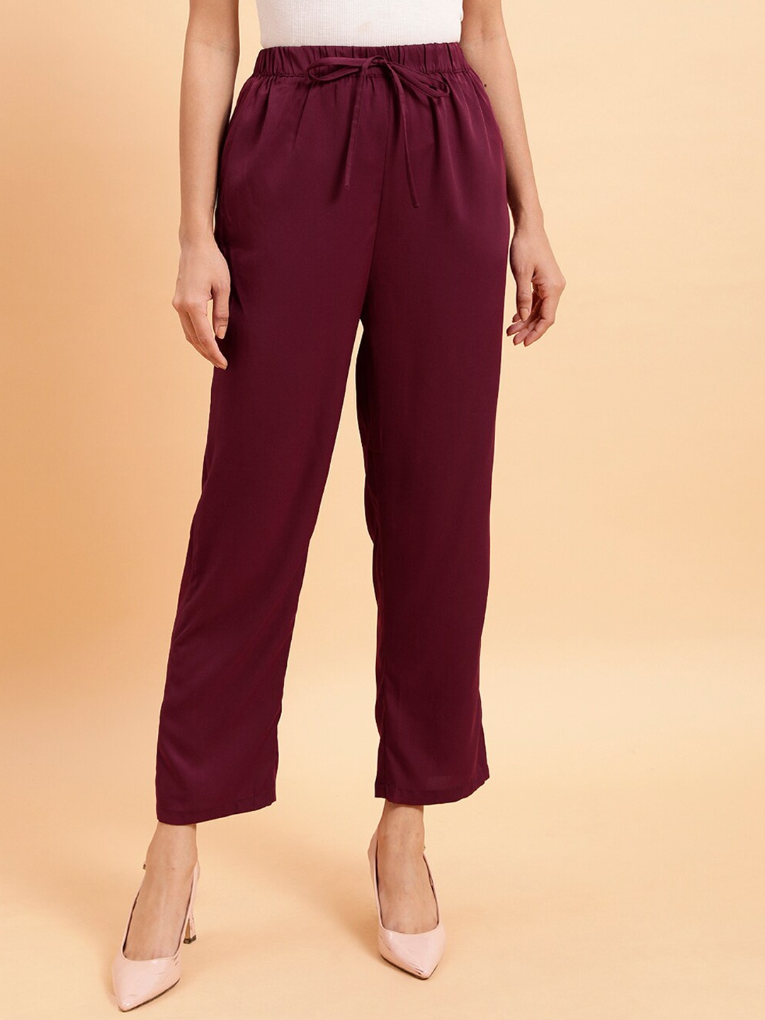 

MINT STREET Women Mid-Rise Regular Trousers, Burgundy