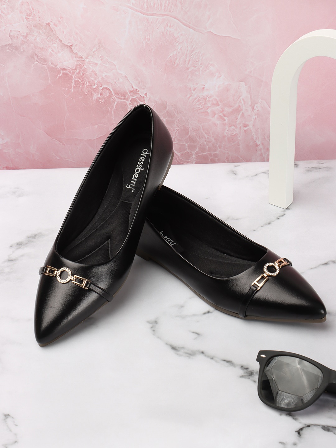 

DressBerry Black And Gold-Toned Embellished Pointed Toe Ballerinas