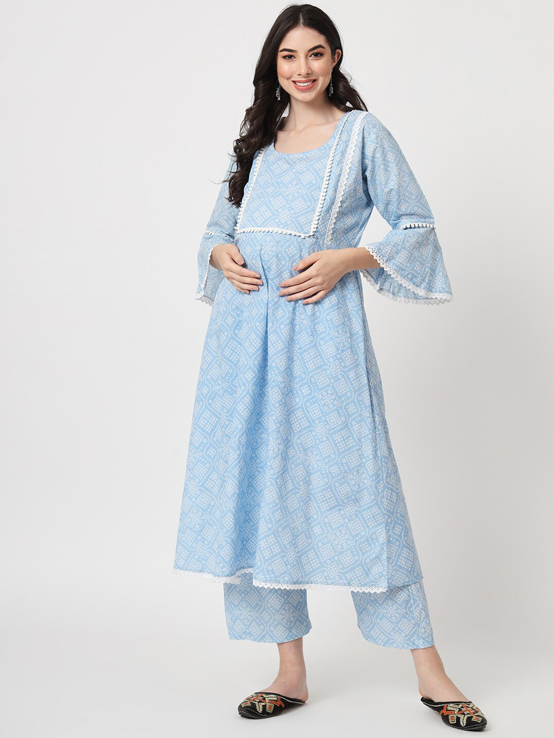 

Aujjessa Maternity Bandhani Printed Lace Detail A-Line Pure Cotton Kurta with Palazzos, Blue