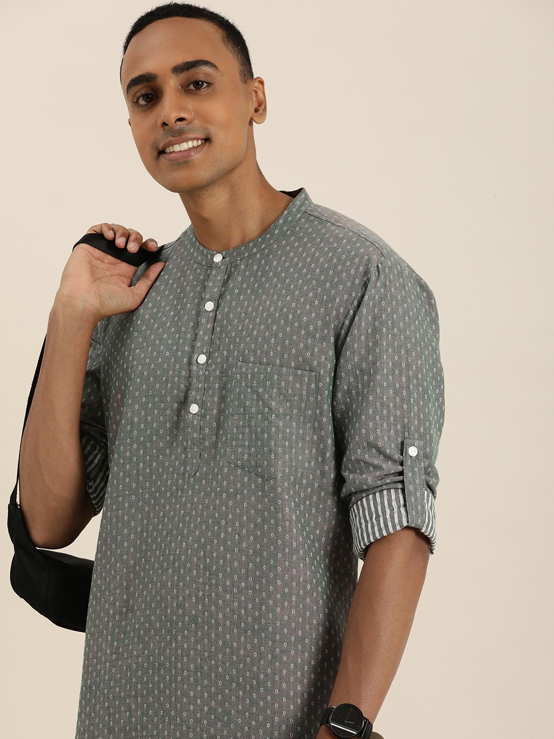 

Taavi Woven Legacy Band Collar Roll-Up Sleeves Kurta, Grey