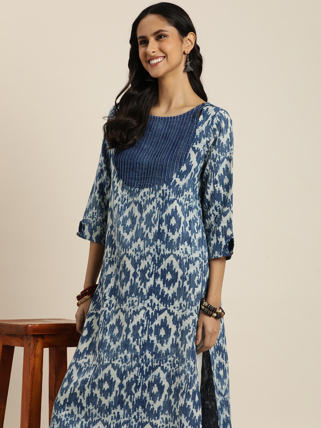 

Taavi Abstract Printed Round Neck Indigo denim Kurta, Navy blue