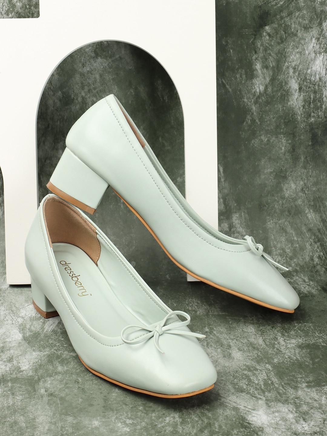 

DressBerry Sea Green Bow Detail Block Heel Pumps