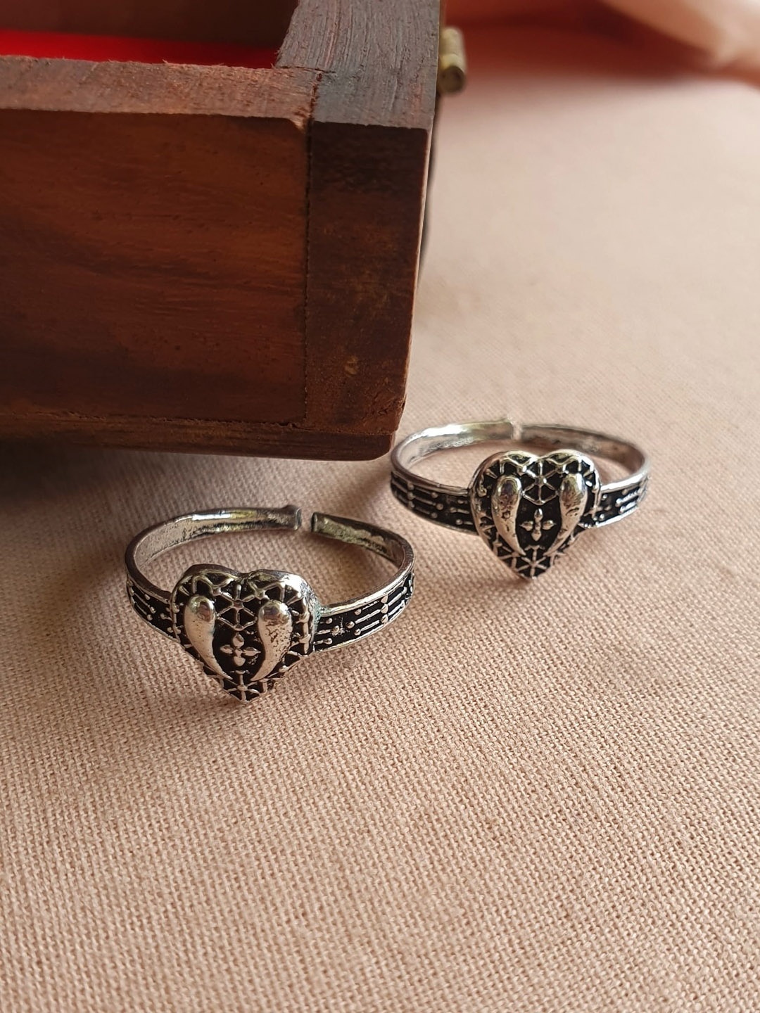 

Infuzze Set Of 2 Silver-Plated Toe Rings