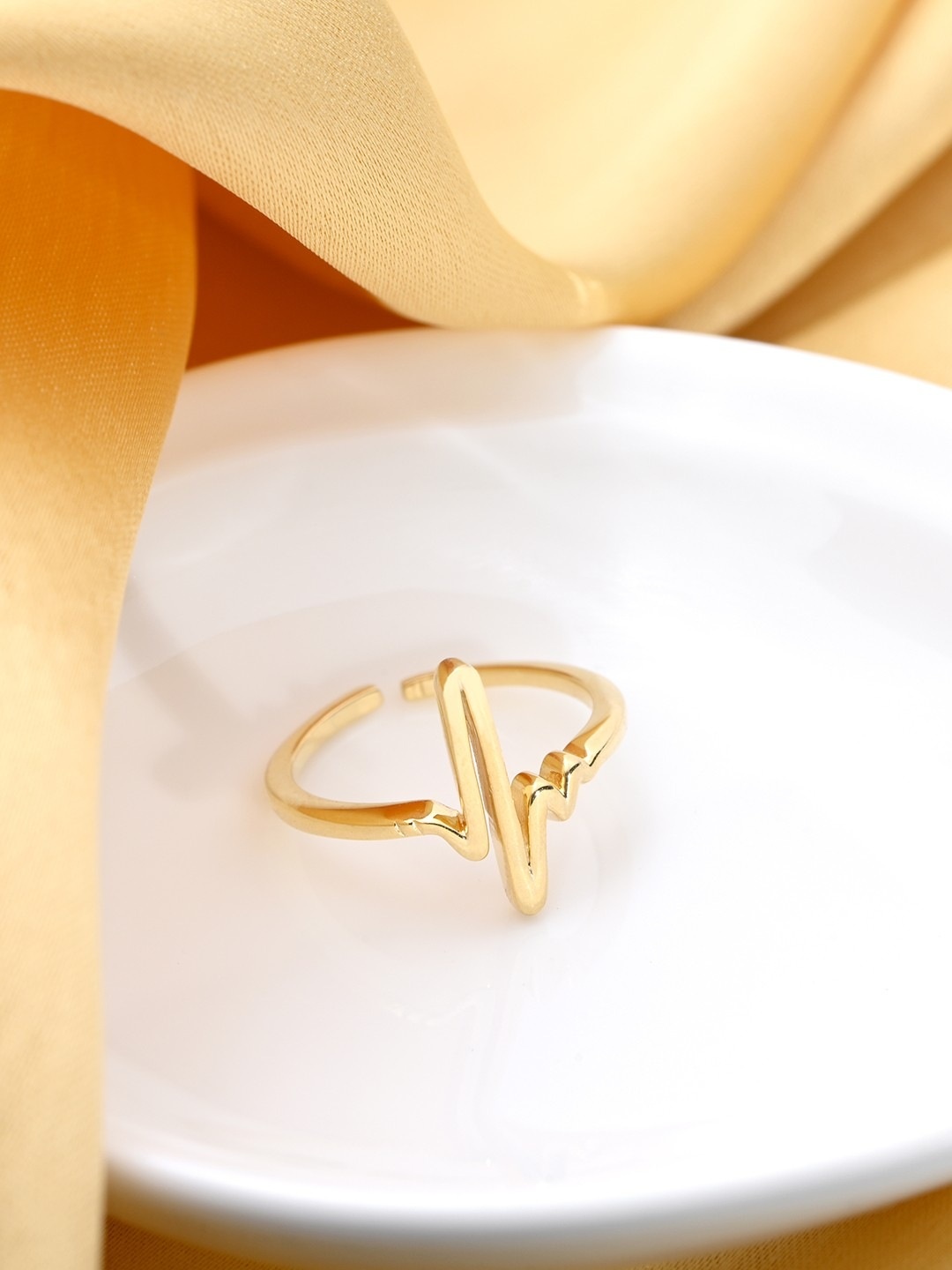 

Zavya 925 Pure Silver Gold Plated Finger Ring