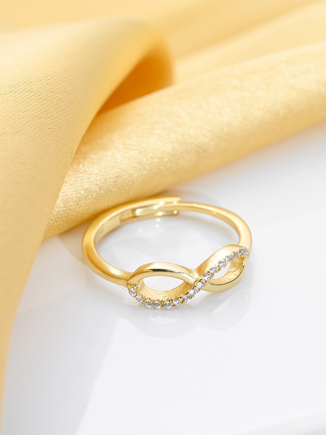 

Zavya 925 Pure Silver Gold Plated Finger Ring