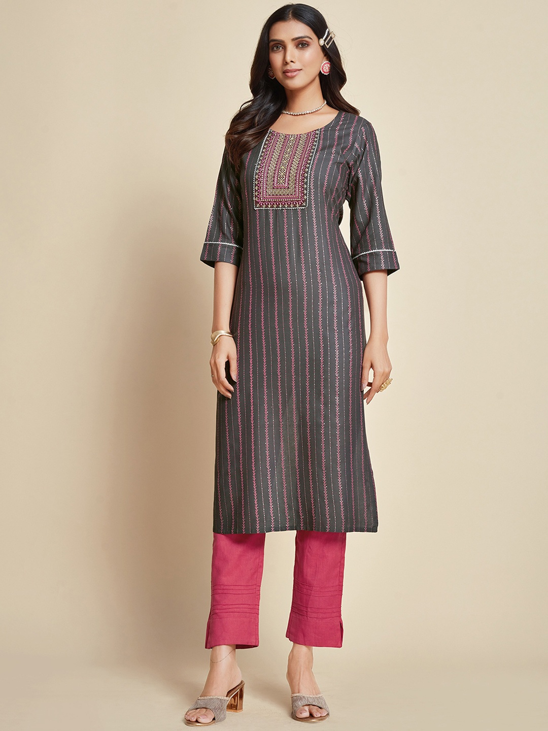 

Sangria Grey & Pink Striped Thread Work Kurta