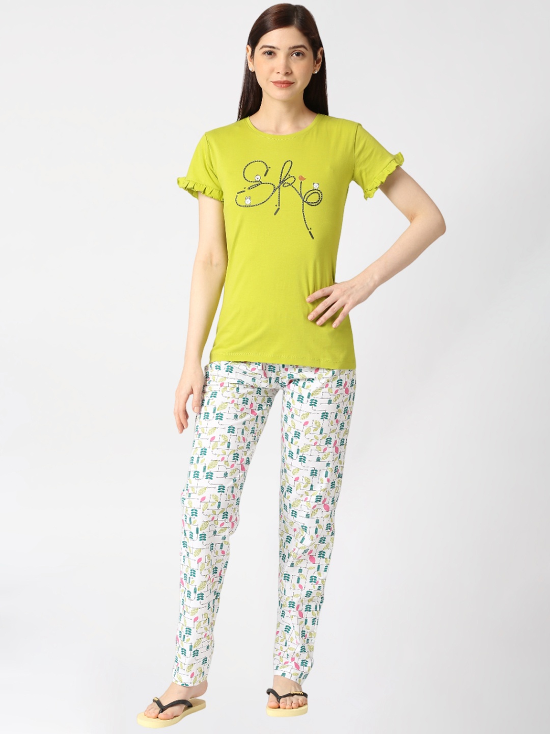 

zebu Graphic Printed Pure Cotton Night Suit, Green