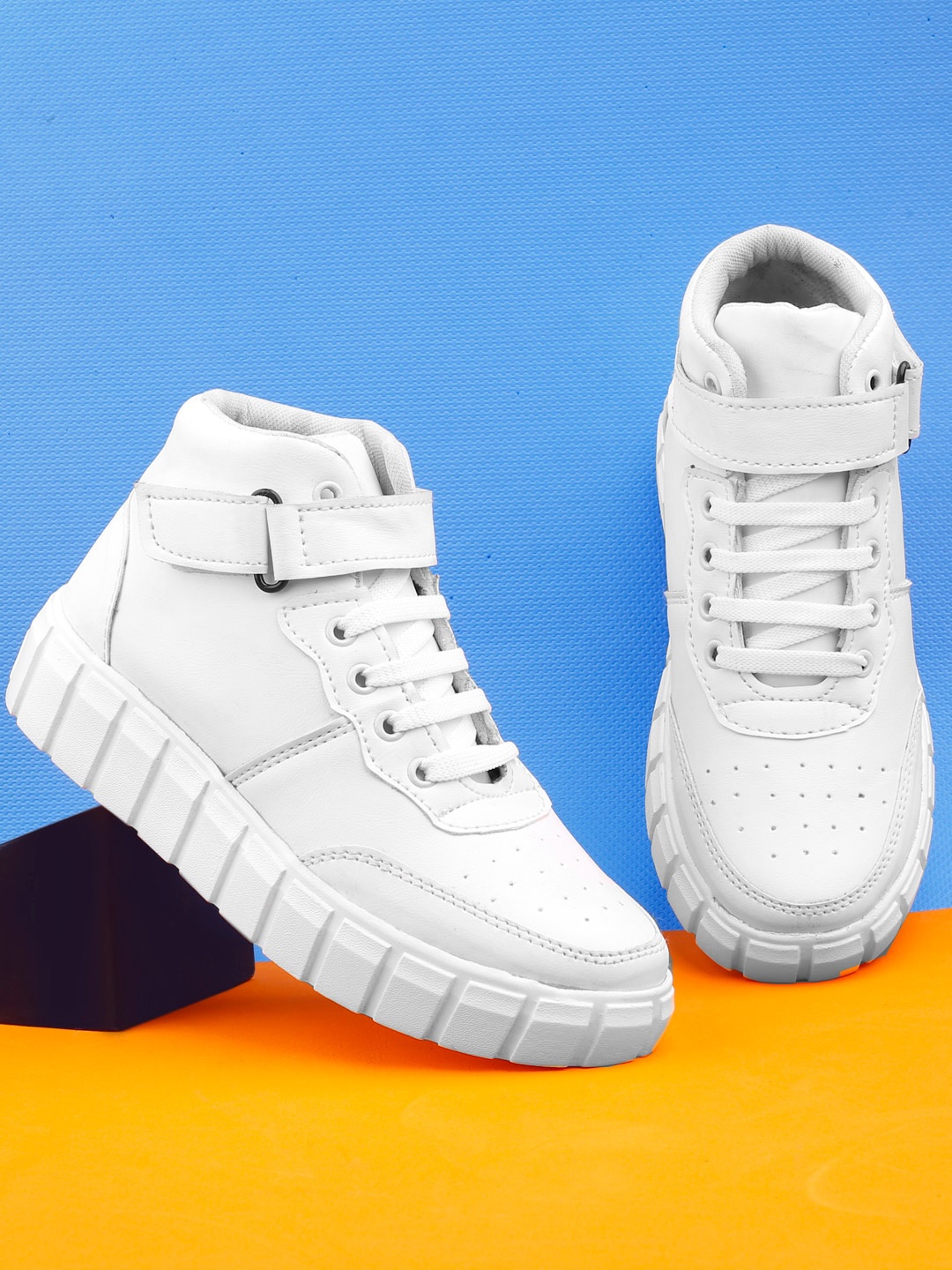

mr.wonker Men Perforated Waterproof Lining High-Top Sneakers, White
