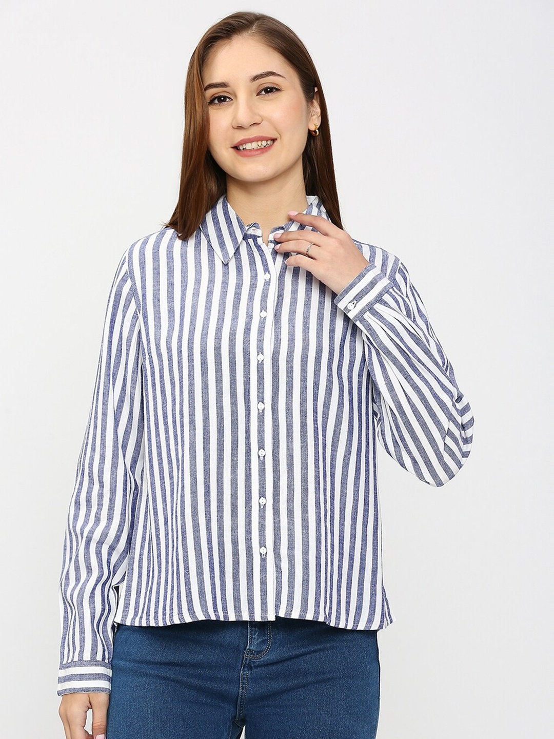 

SPYKAR Opaque Striped Regular Fit Cotton Casual Shirt, Blue