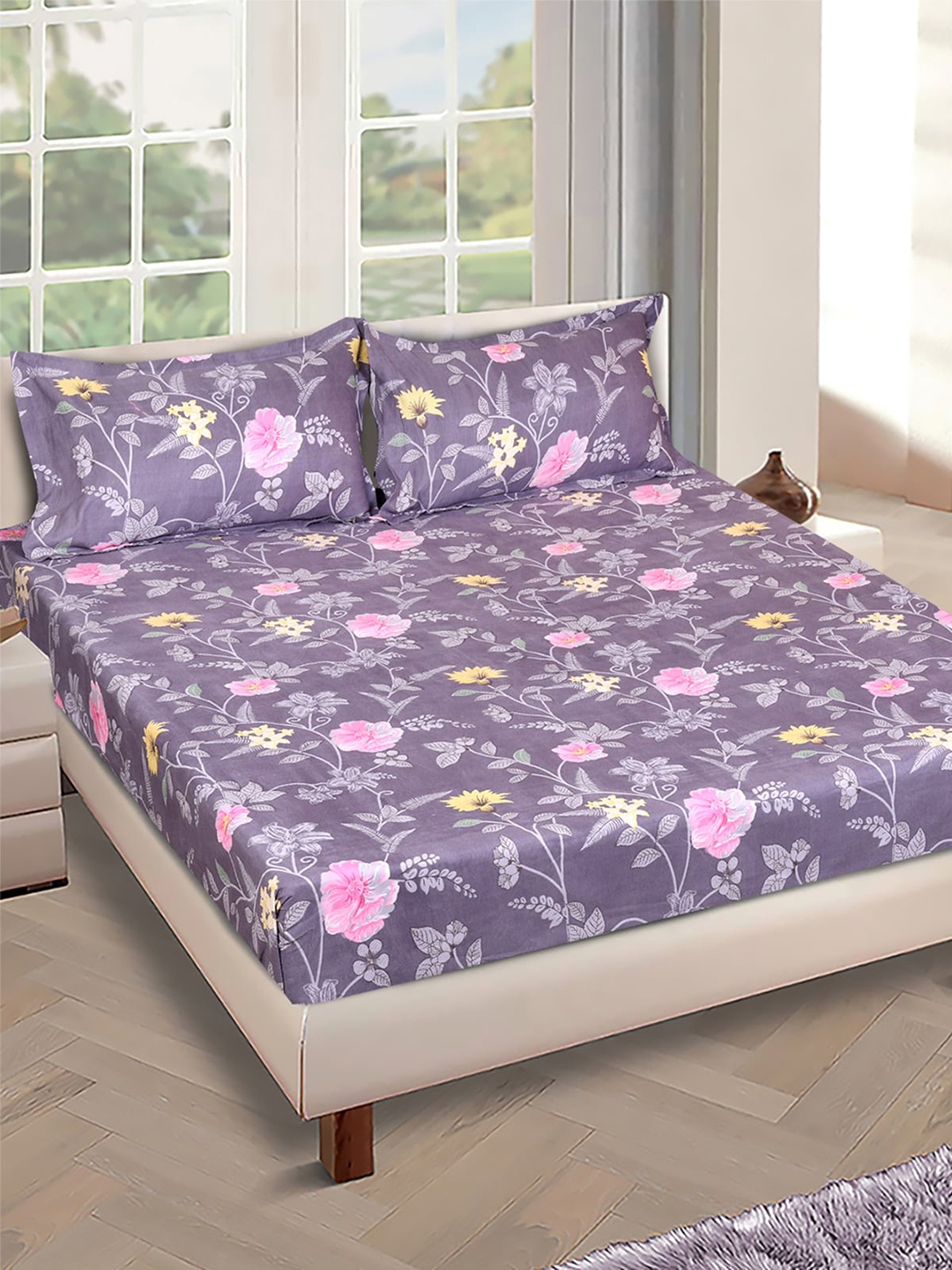 

ROMEE Grey & White Floral 150 TC Microfiber Queen Bedsheet with 2 Pillow Covers