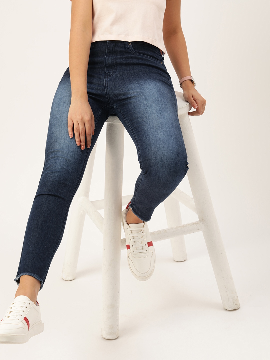 

Kook N Keech Women Navy Blue Slim Fit High-Rise Heavy Fade Stretchable Jeans