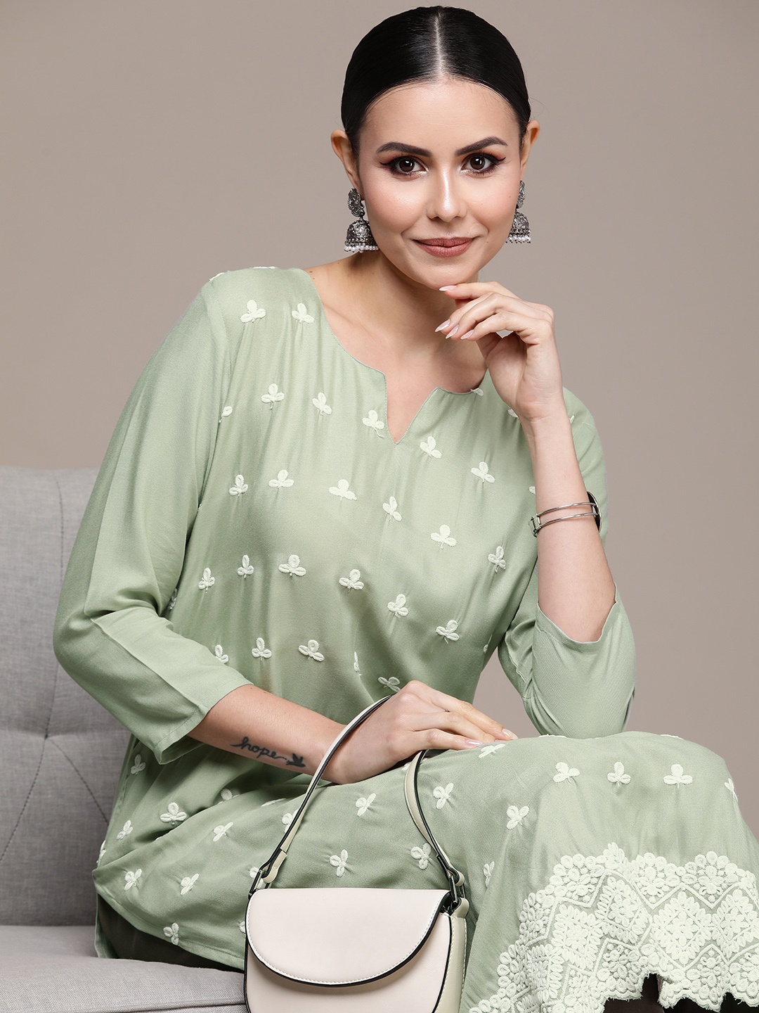 

Anouk Ethnic Motifs Embroidered Thread Work Kurta, Green
