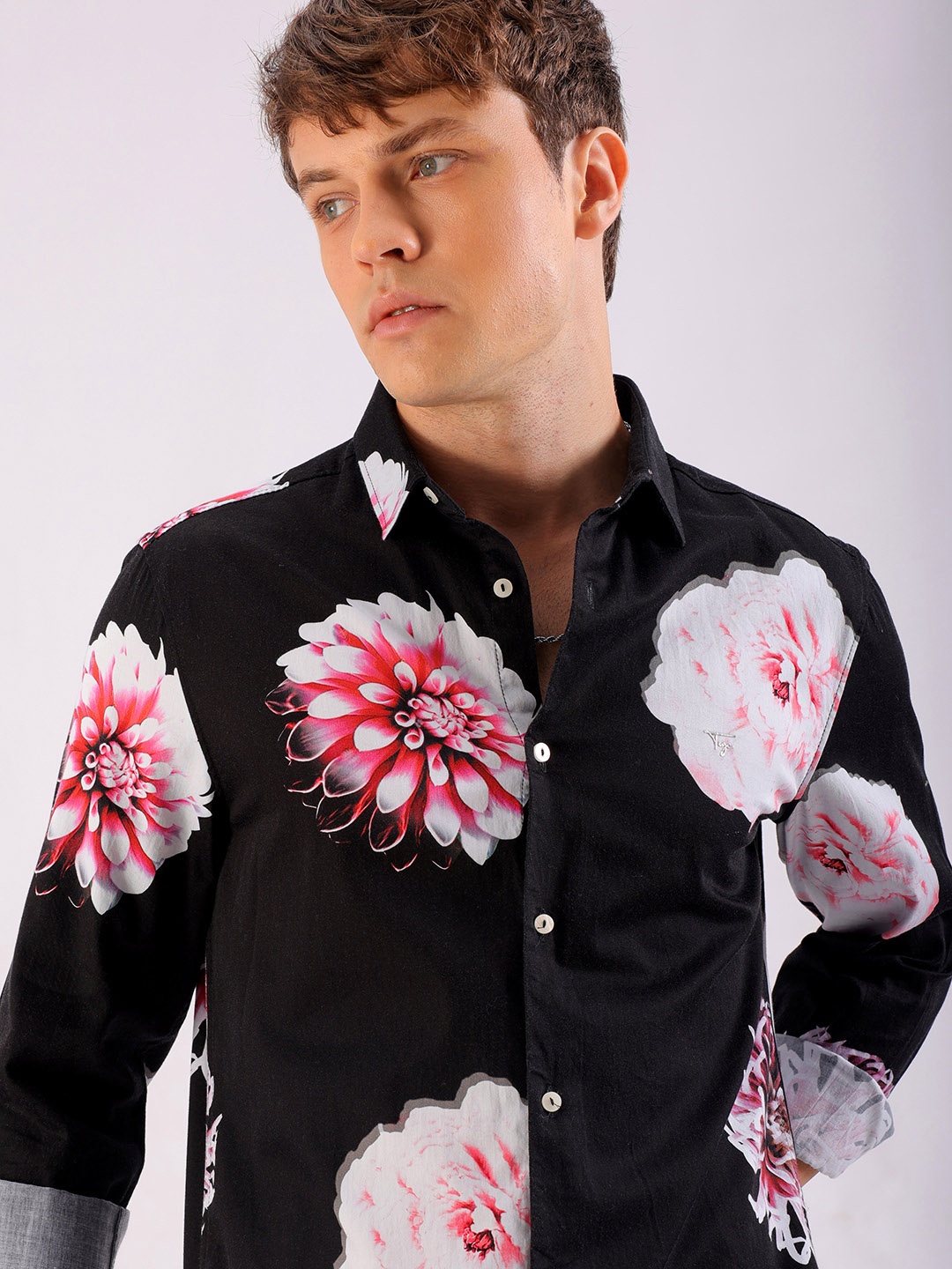 

The Indian Garage Co Men Slim Fit Floral Opaque Printed Shirt, Black