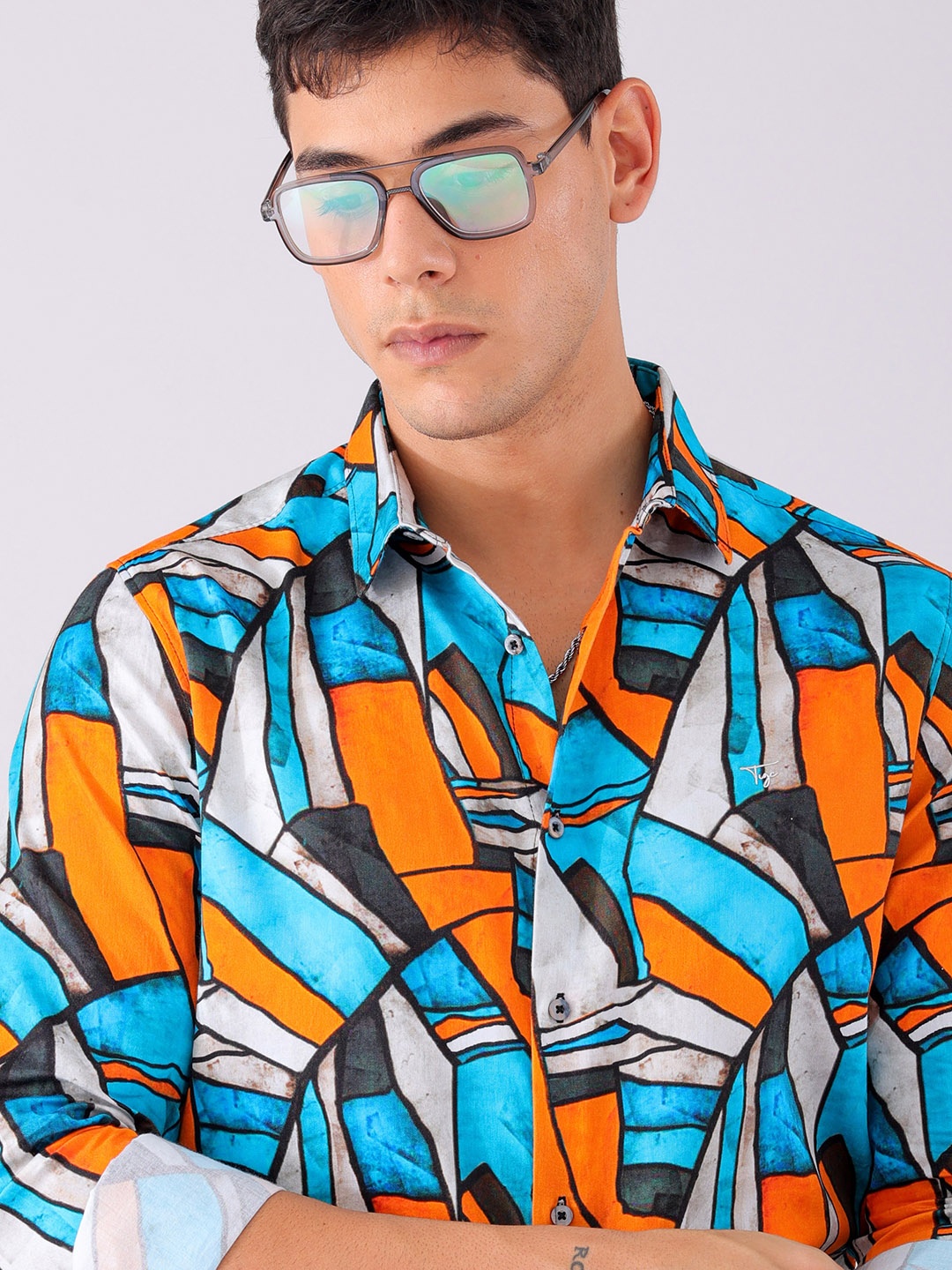 

The Indian Garage Co Men Slim Fit Opaque Printed Shirt, Black
