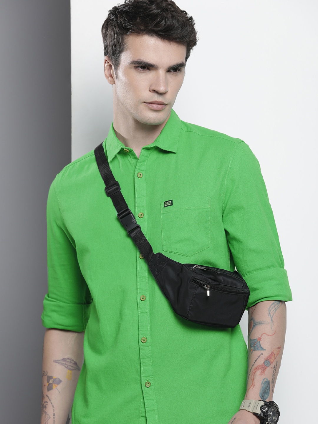 

The Indian Garage Co Men Slim Fit Solid Linen Resortwear Shirt, Green