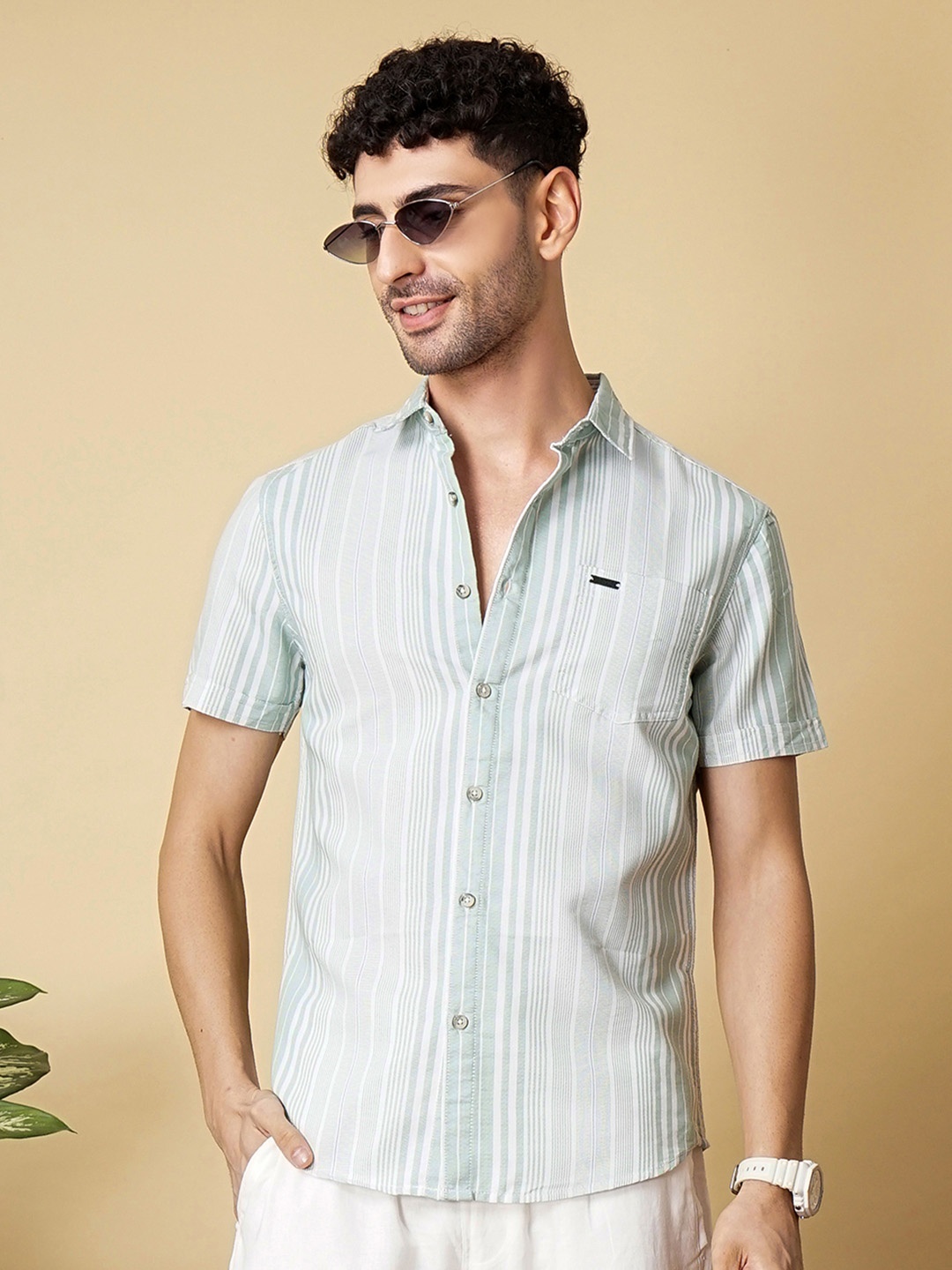 

The Indian Garage Co Slim Fit Opaque Striped Casual Shirt, Green