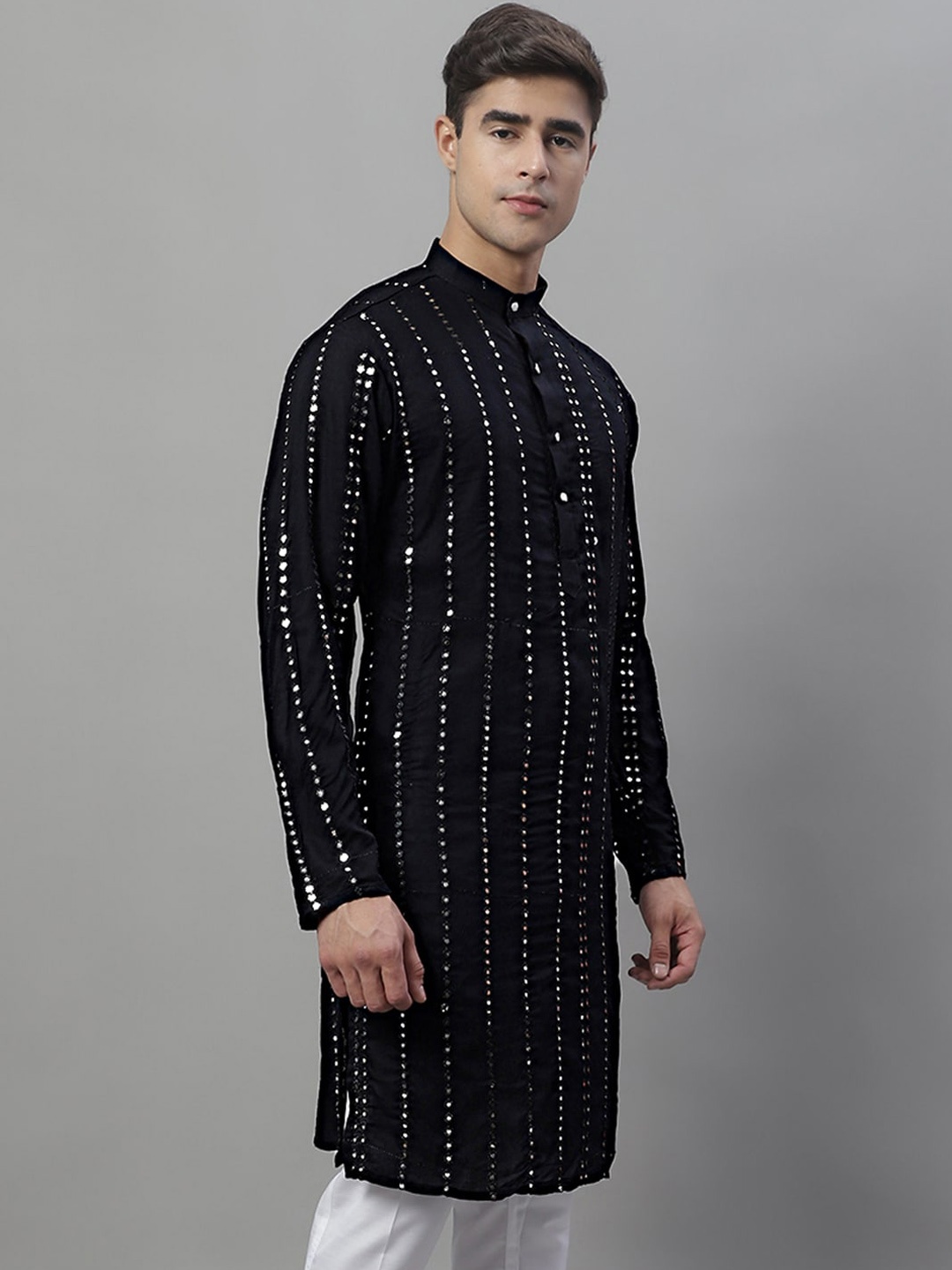 

Jompers Mandarin Collar Embellished Mirror Work Kurta, Black
