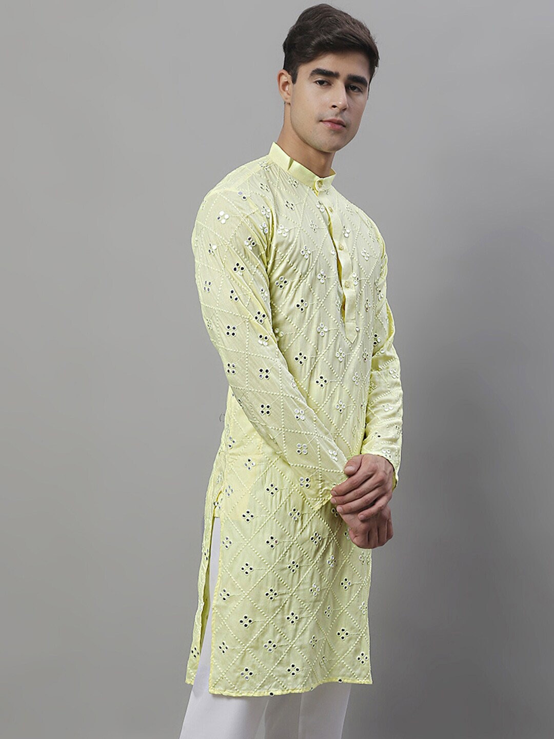 

Jompers Geometric Embroidered Mirror Work Pure Cotton Kurta, Green