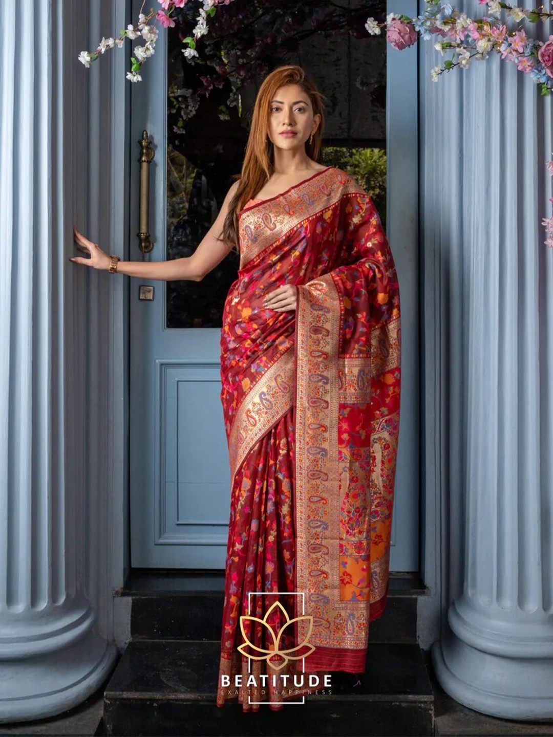 

MORLY Floral Woven Design Zari Kanjeevaram Saree, Red