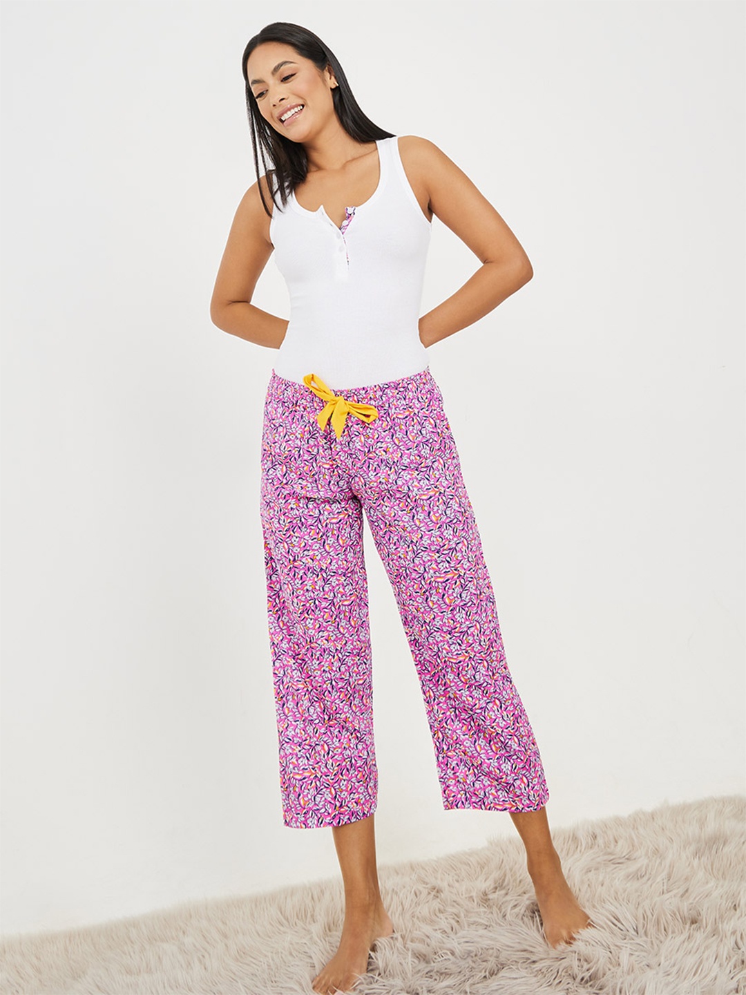 

Styli Women Printed Top & Pyjamas Night suit, White