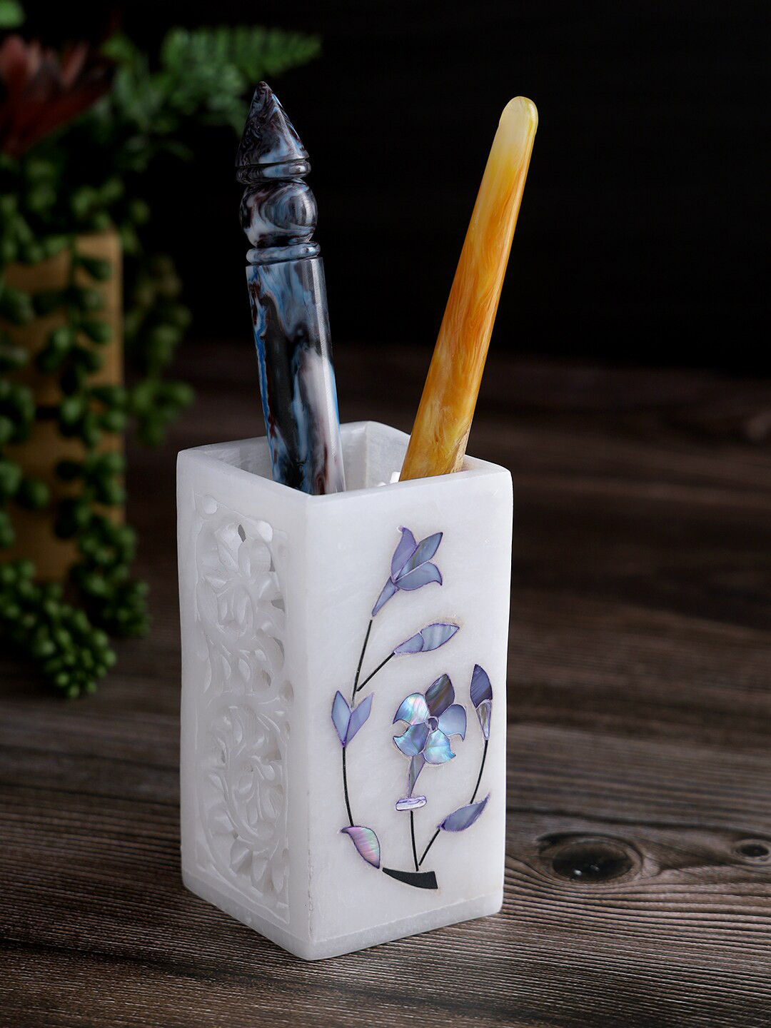 

Aapno Rajasthan Floral Inlay Work Marble Pen Holder, White