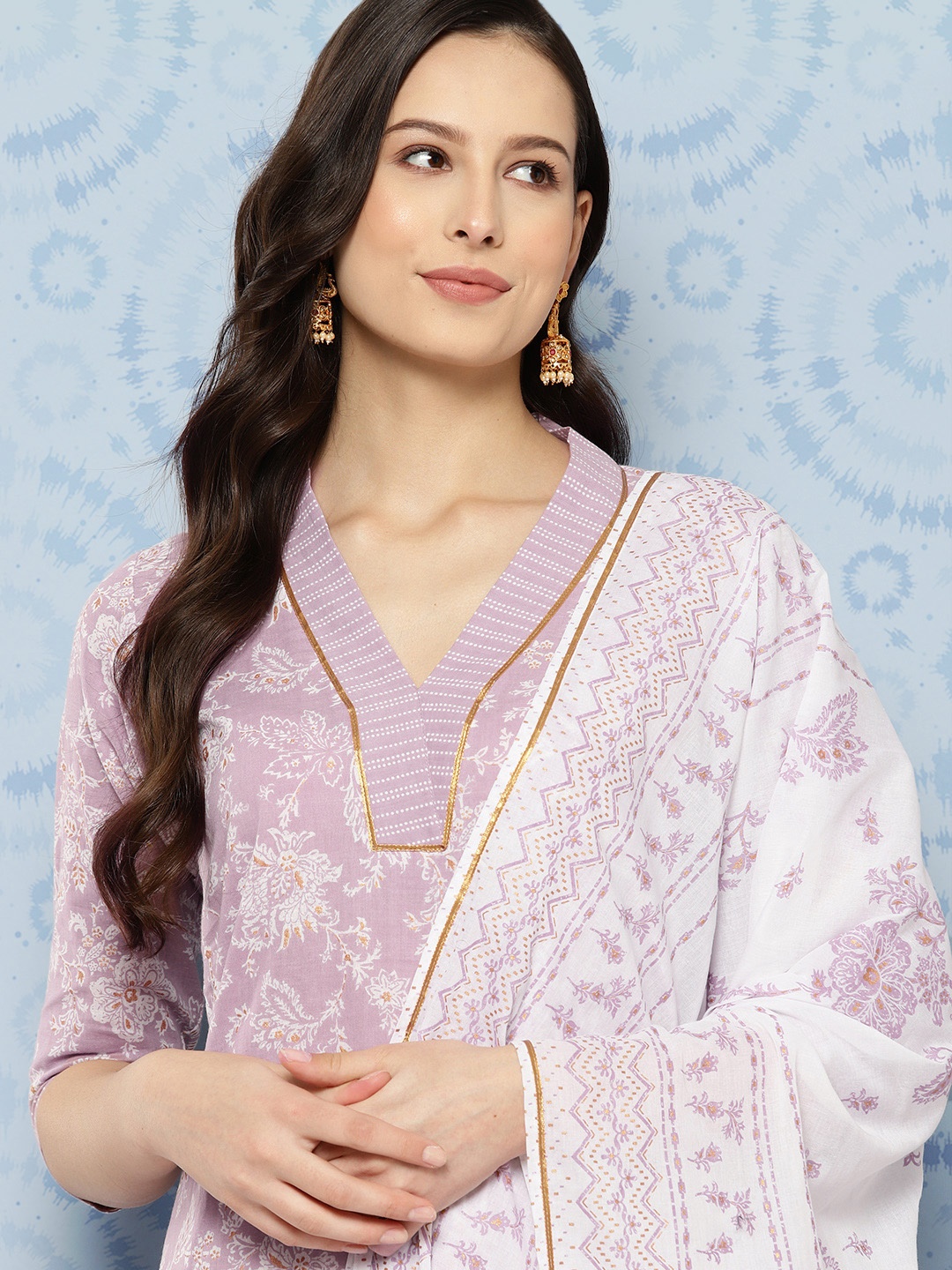 

Ahalyaa Women Floral Printed Gotta Patti Pure Cotton Kurta with Trousers & With Dupatta, Lavender