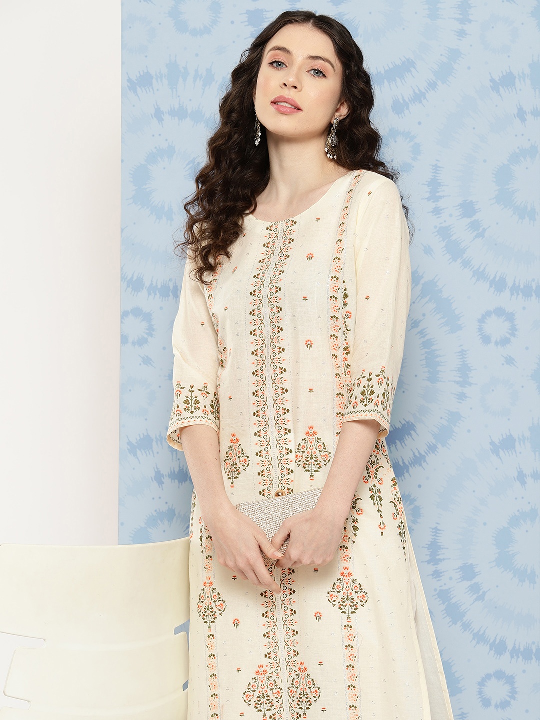 

Ahalyaa Women Floral Printed Kurta, Off white