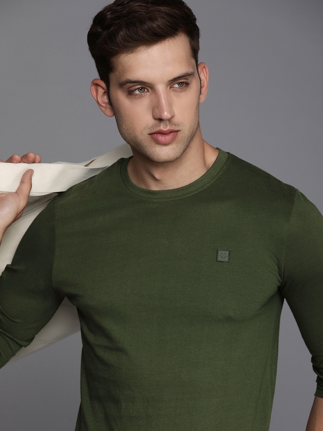 

WROGN Pure Cotton Slim Fit T-shirt, Olive