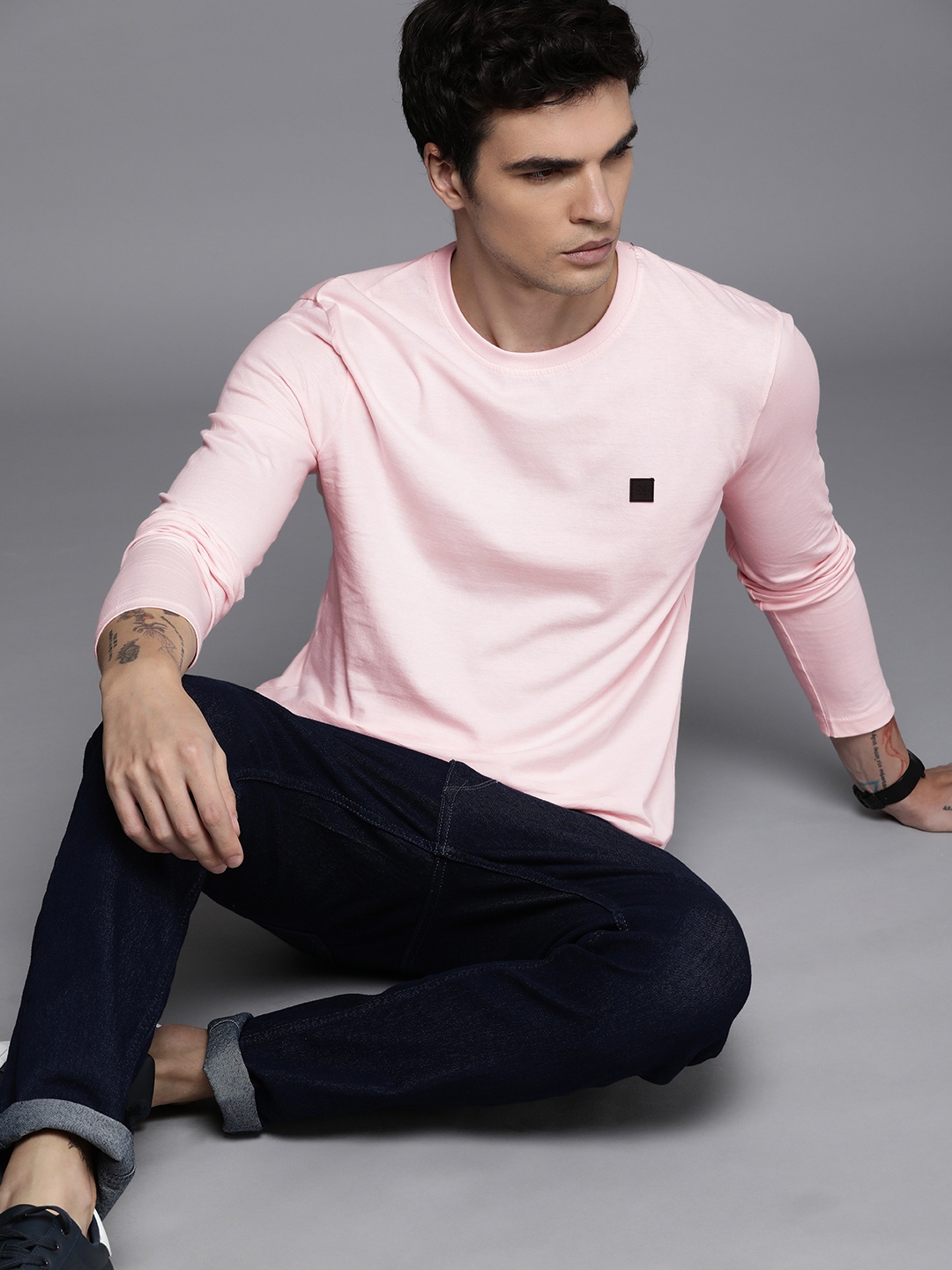 

WROGN Men Pure Cotton Solid Round Neck Slim Fit T-shirt, Pink