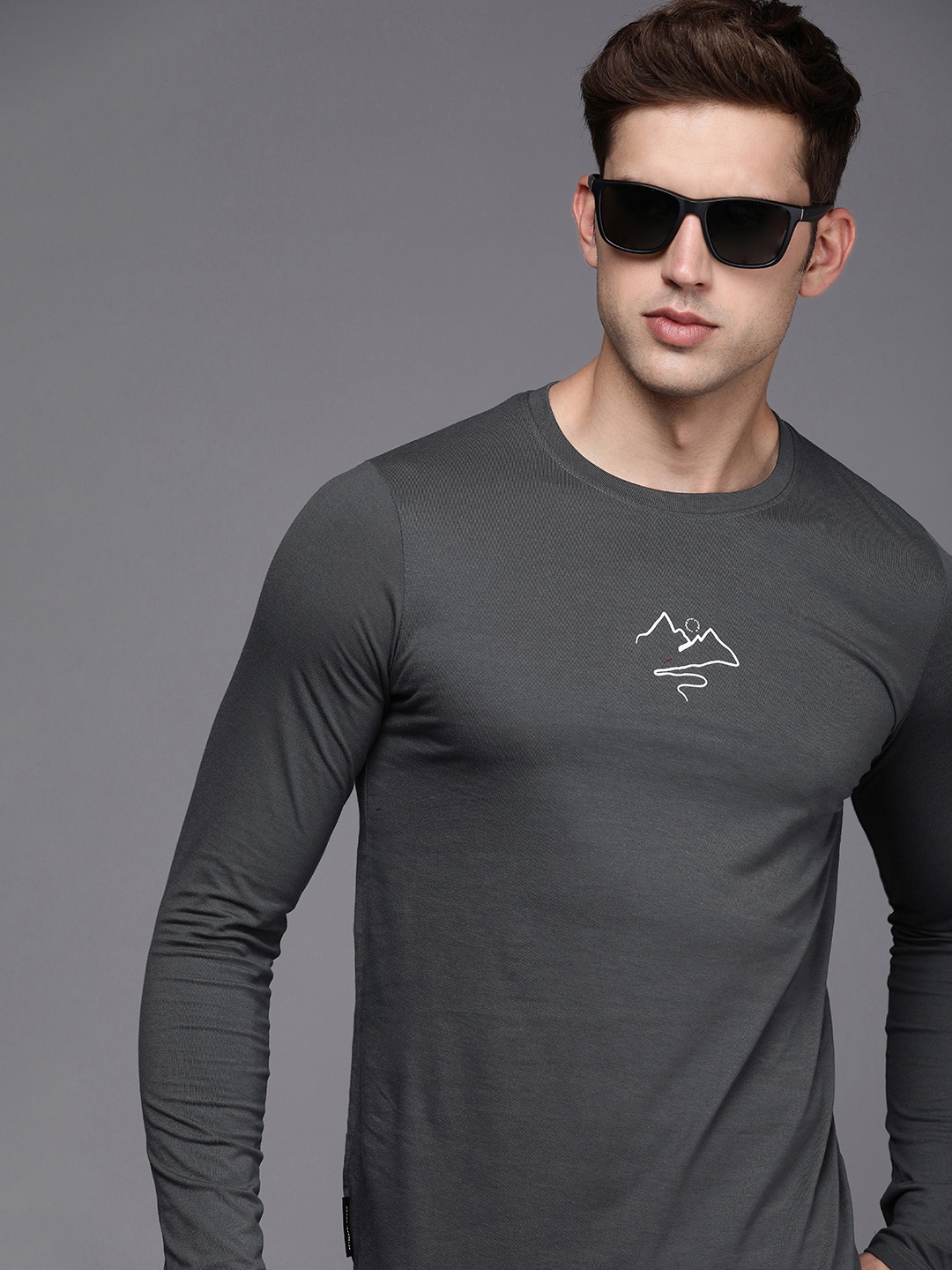 

WROGN Round Neck Slim Fit Minimal Graphic Print T-shirt, Grey