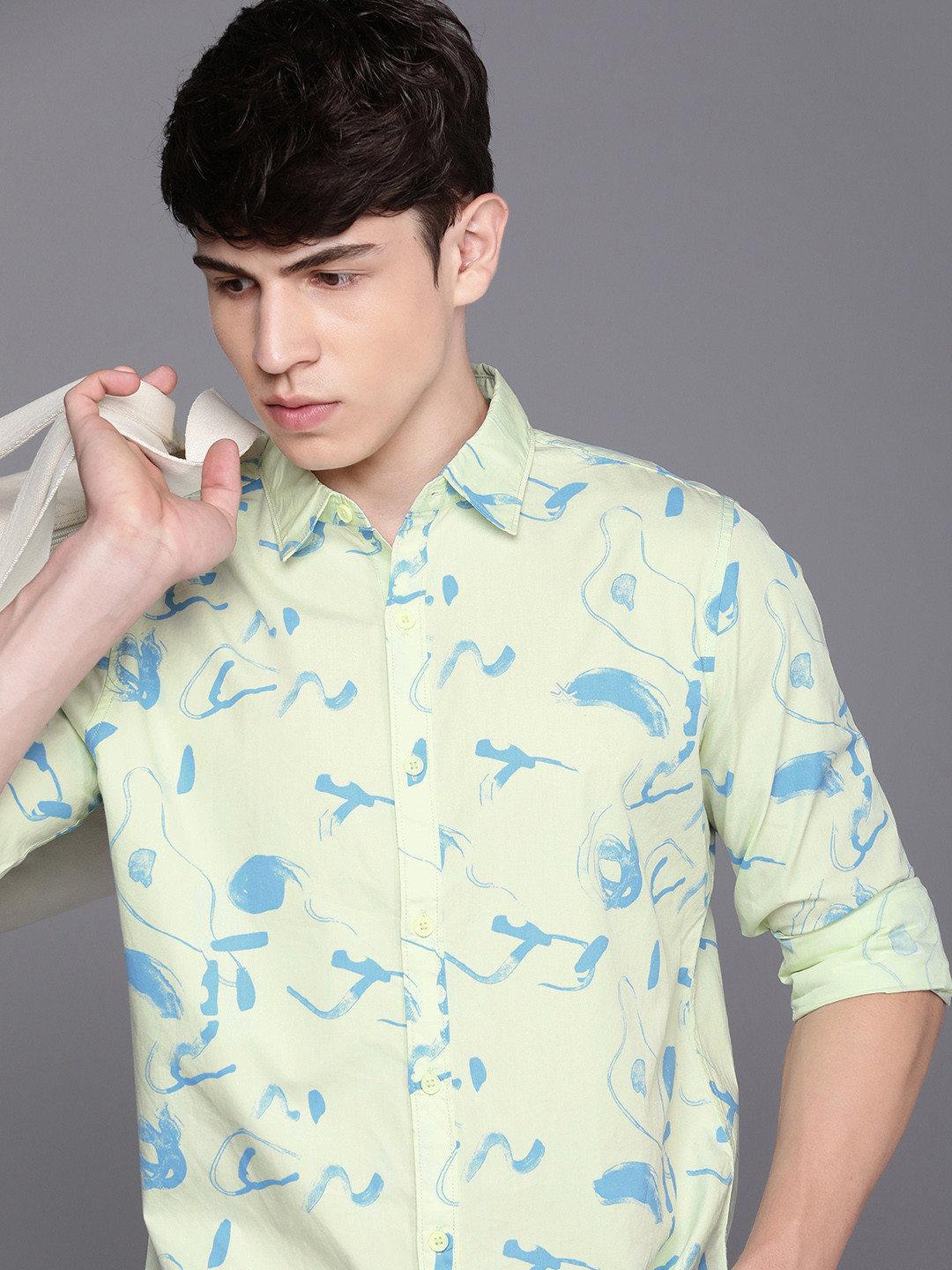 

WROGN Slim Fit Abstract Printed Pure Cotton Casual Shirt, Green