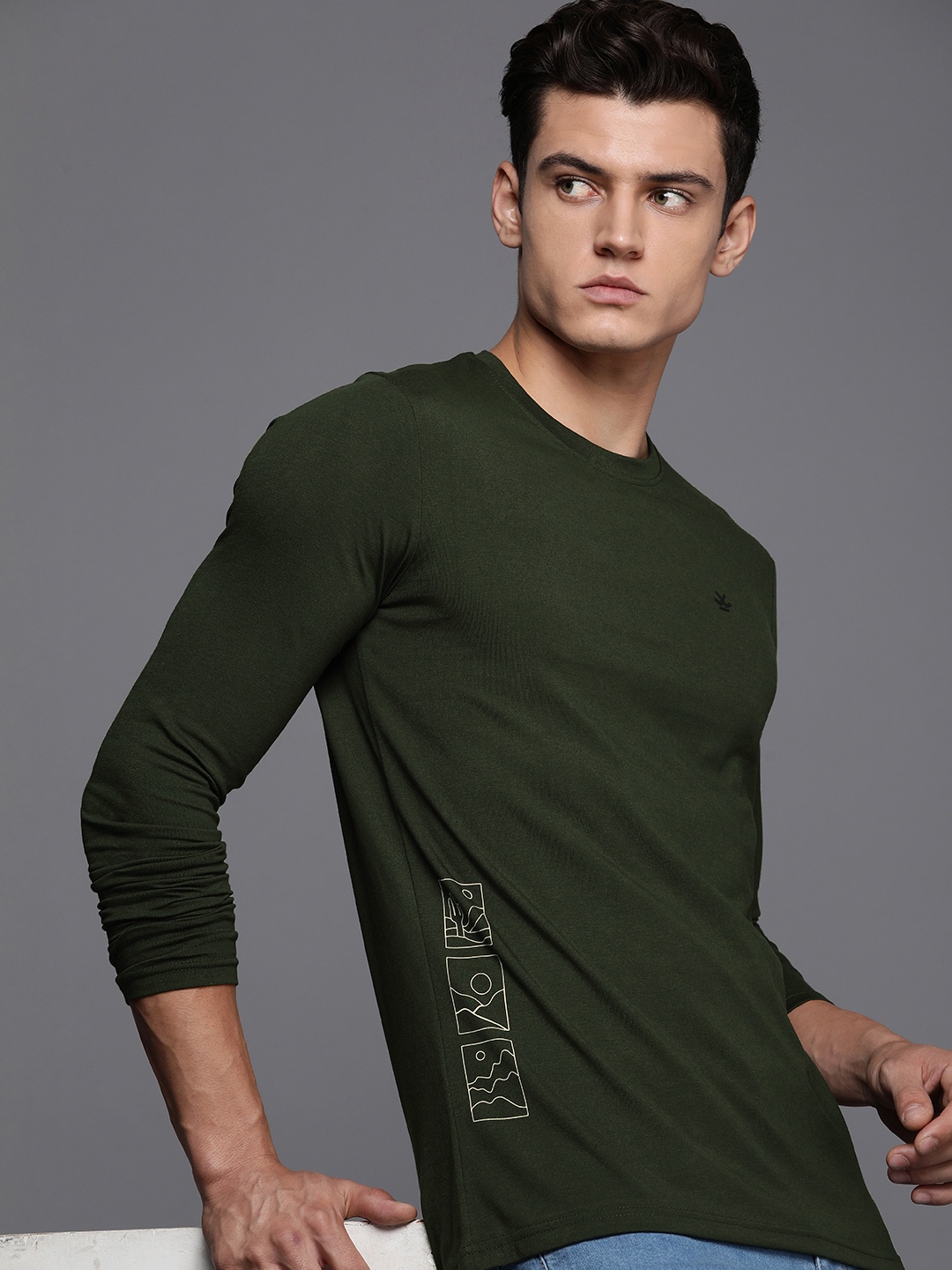 

WROGN Men Solid Slim Fit T-shirt, Olive