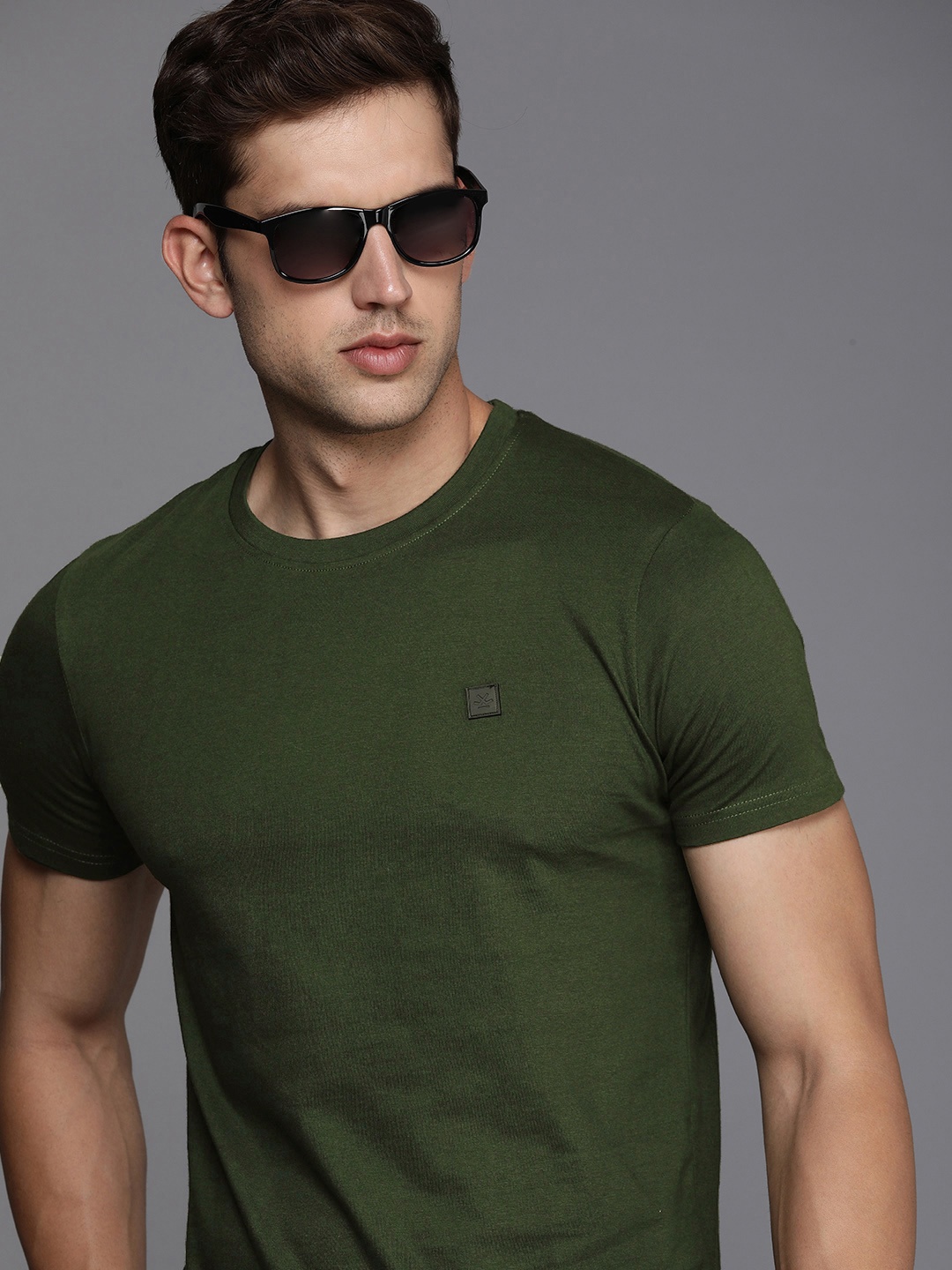 

WROGN Pure Cotton Slim Fit T-shirt, Olive