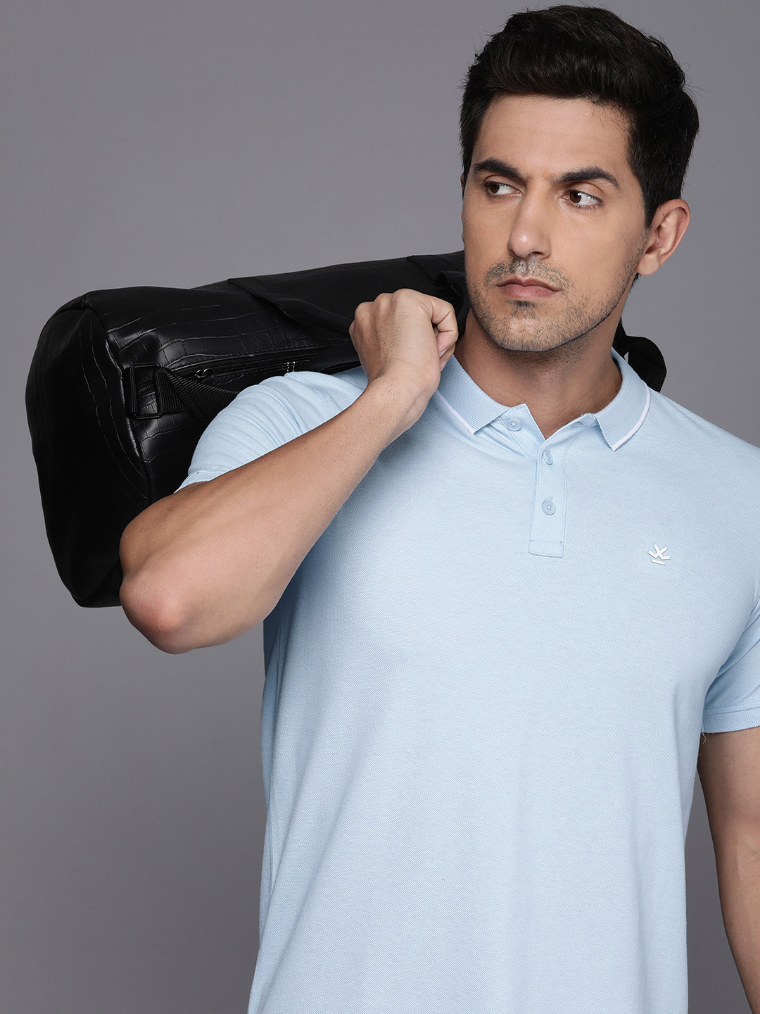 

WROGN Men Solid Polo Collar Indigo Knitted T-shirt, Blue