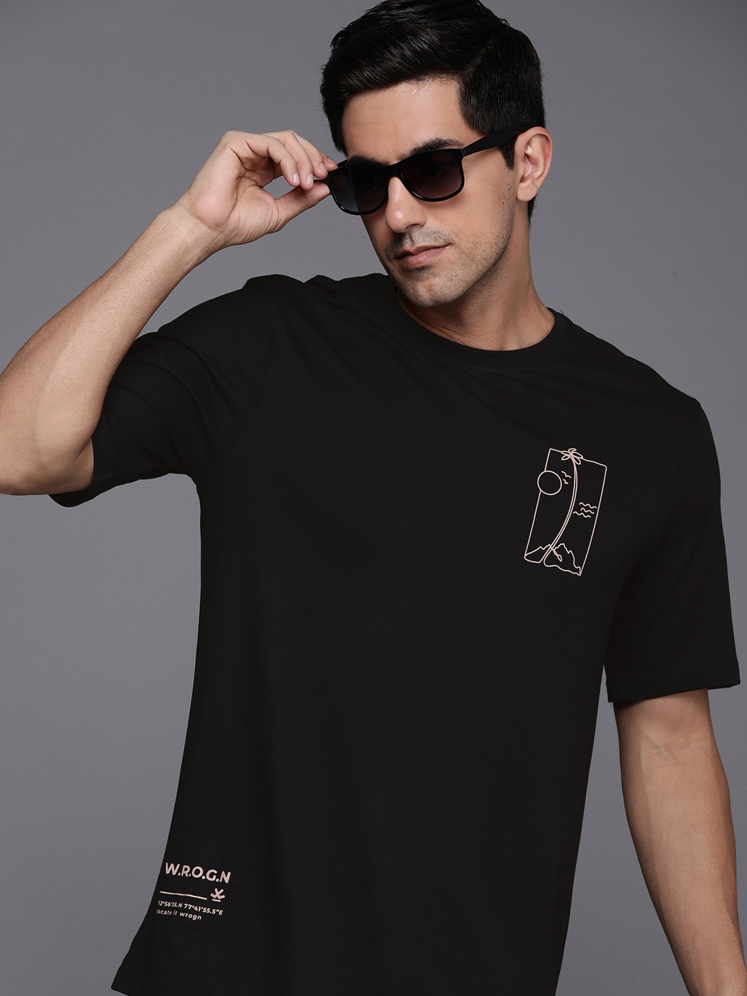 

WROGN Comfort Fit T-shirt With Minimal Graphic Print, Black