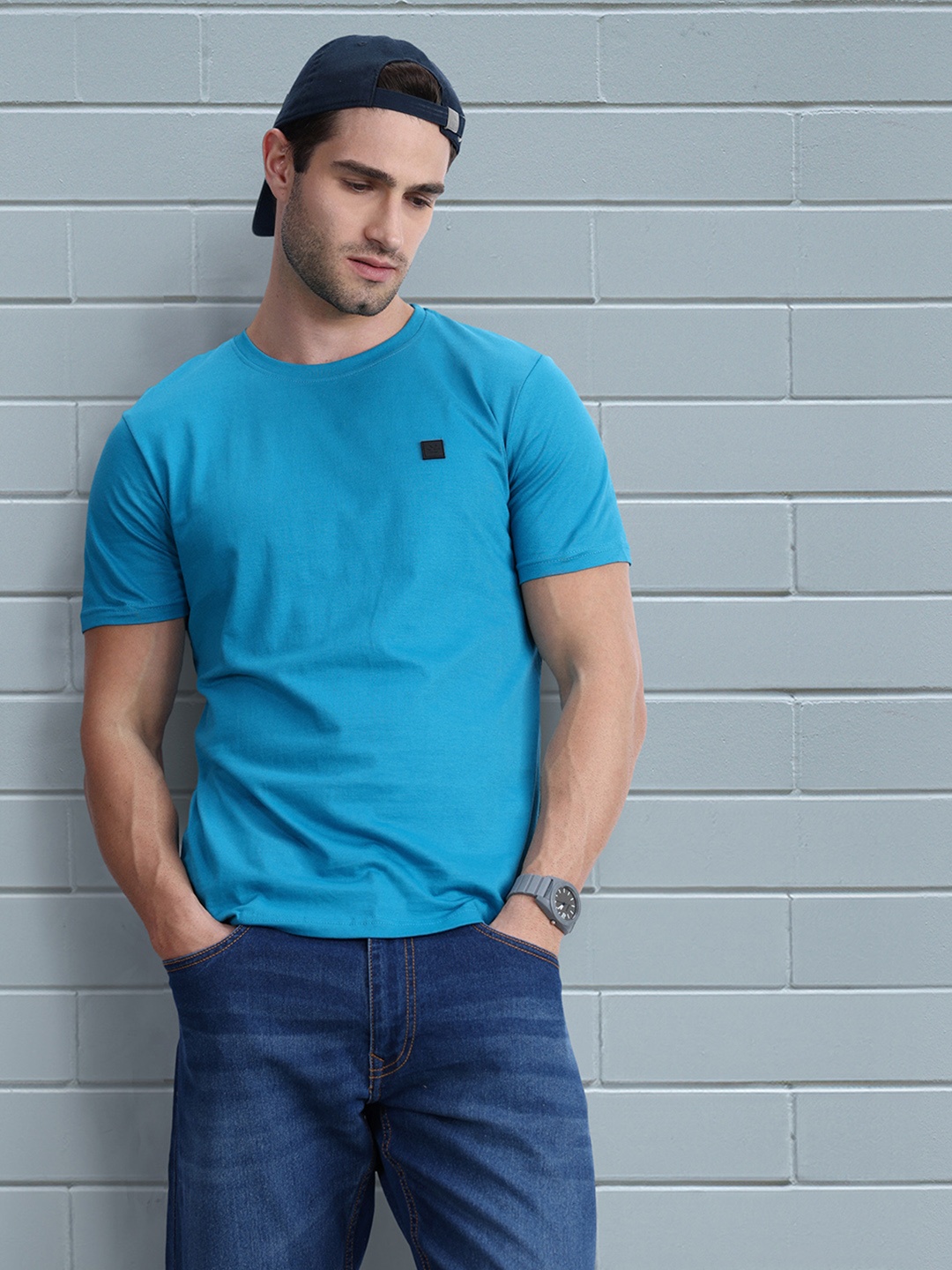 

WROGN Men Pure Cotton Solid Round Neck Slim Fit T-shirt, Blue