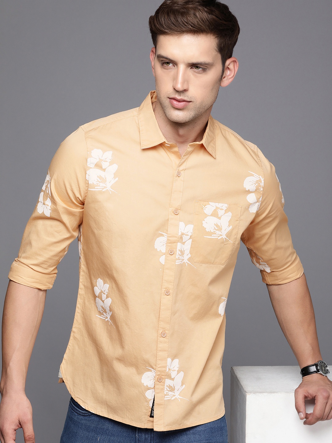 

WROGN Slim Fit Floral Printed Pure Cotton Casual Shirt, Beige