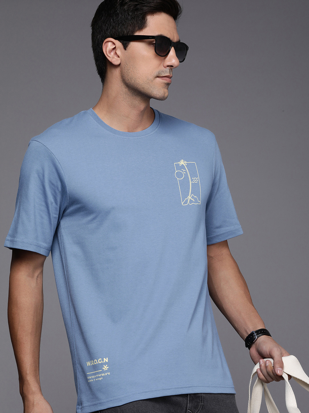 

WROGN Comfort Fit T-shirt With Minimal Graphic Print, Blue
