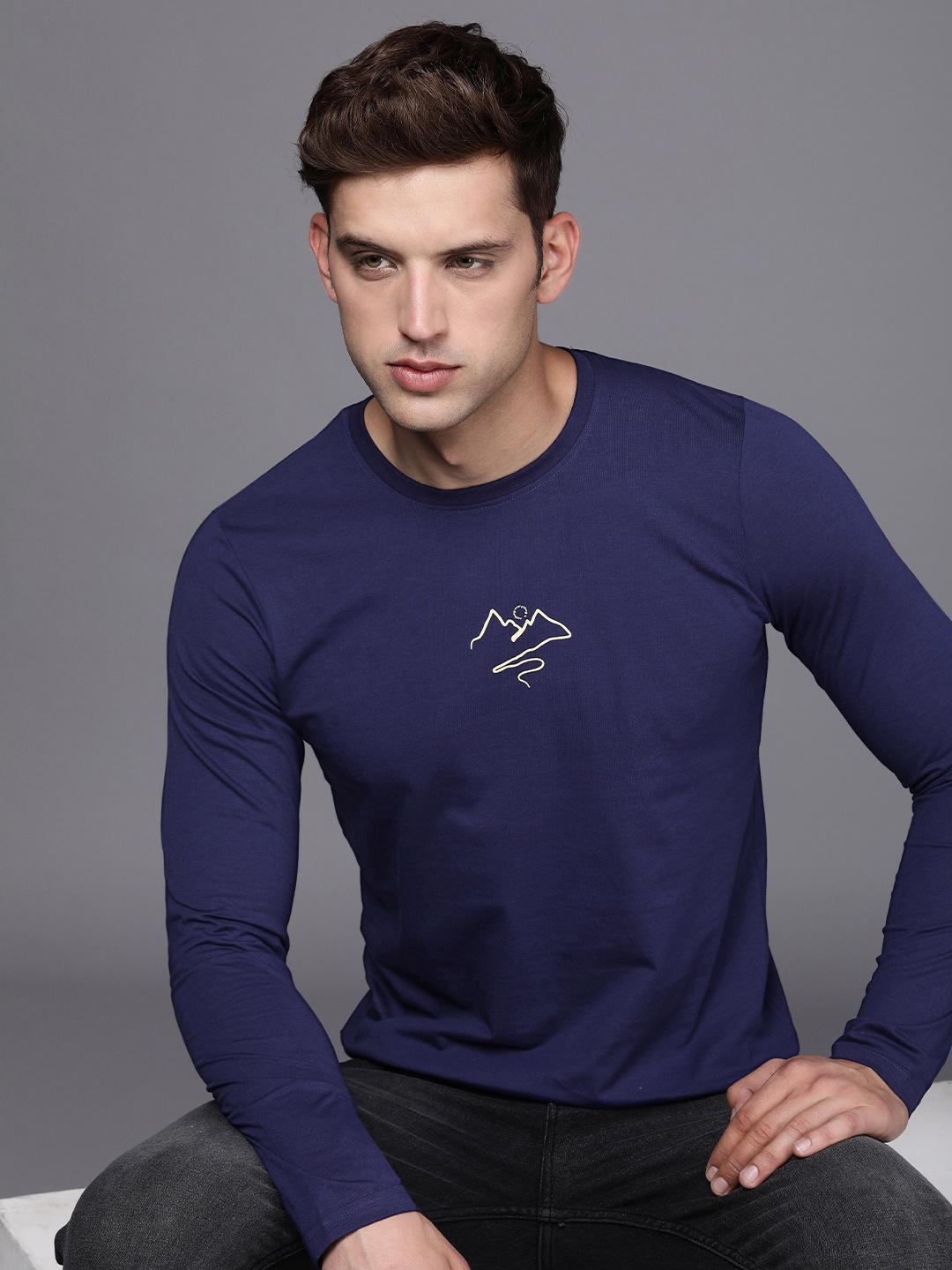 

WROGN Round Neck Slim Fit Minimal Graphic Printed T-shirt, Navy blue