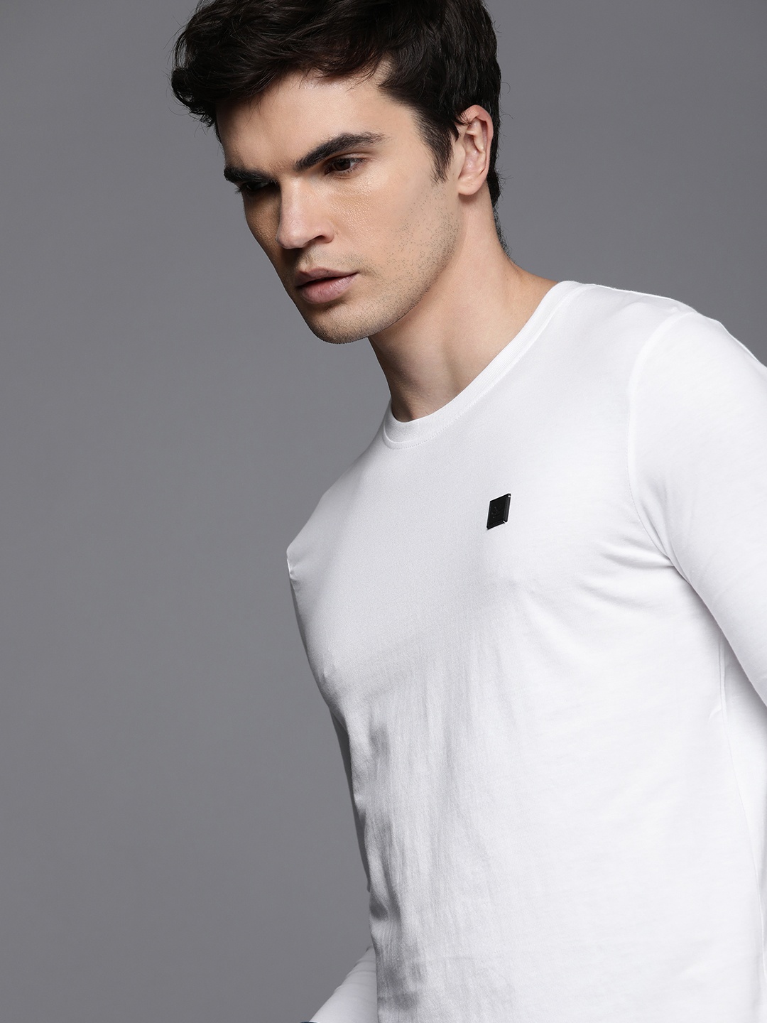 

WROGN Men Pure Cotton Solid Round Neck Slim Fit T-shirt, White