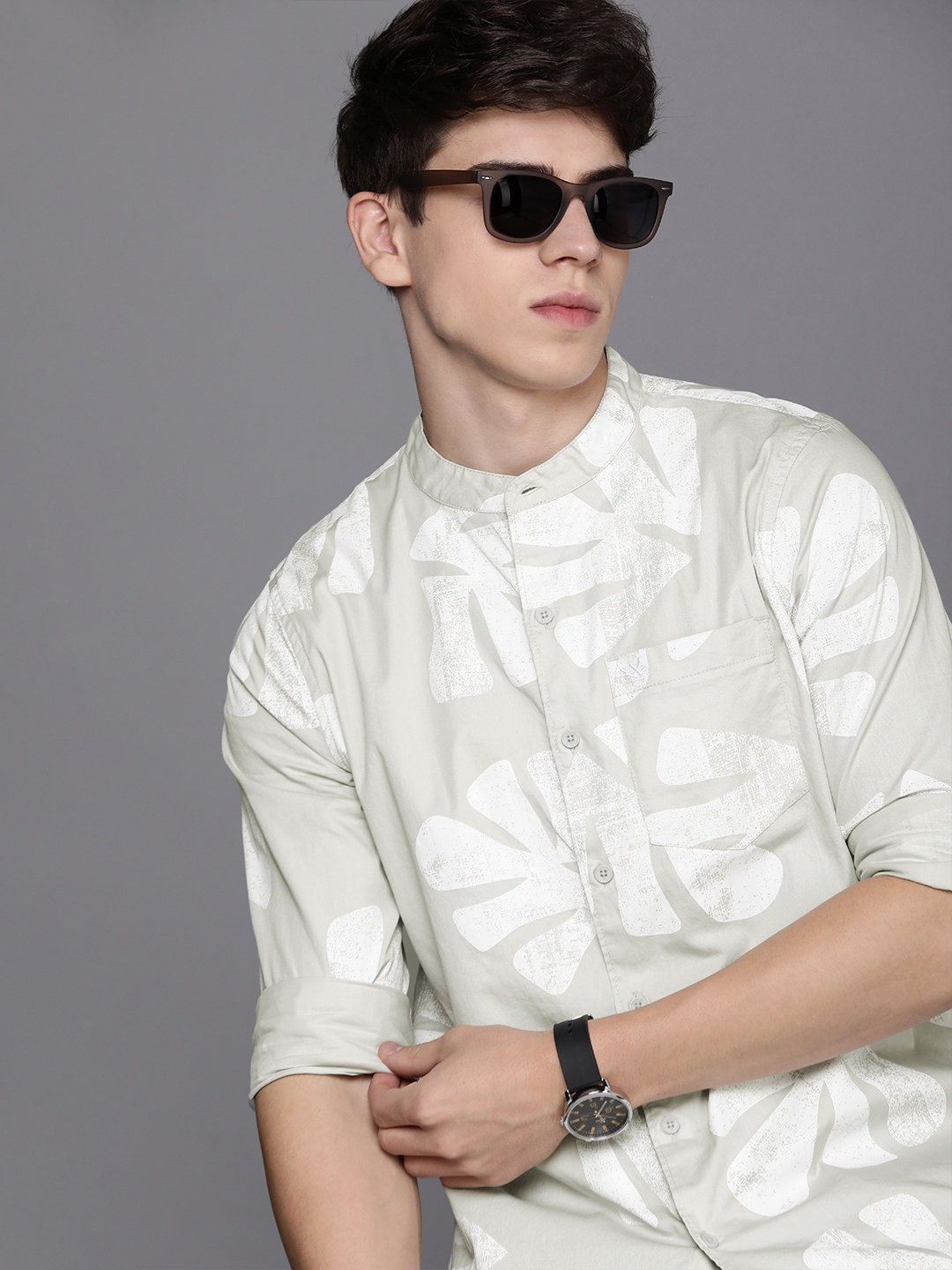 

WROGN Slim Fit Tropical Printed Pure Cotton Casual Shirt, Grey