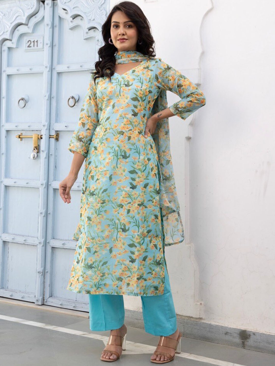 

OneWe Floral Printed Chanderi Silk Kurta with Trousers & Dupatta, Turquoise blue