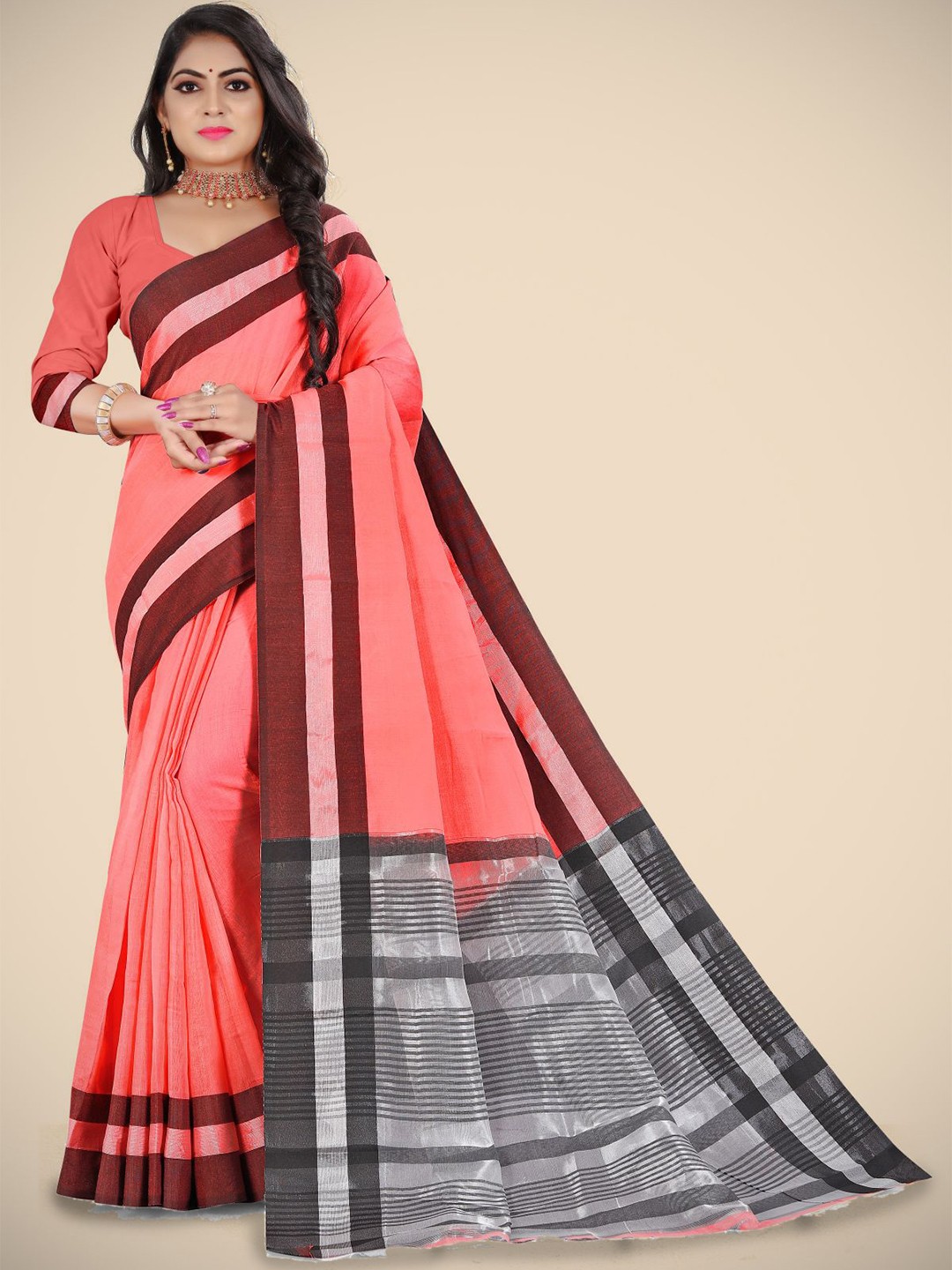 

VAIRAGEE Pink & Maroon Zari Saree