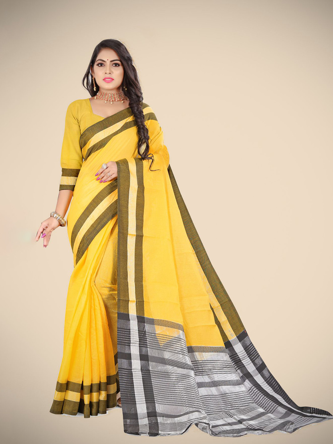 

VAIRAGEE Zari Detailed Saree, Yellow