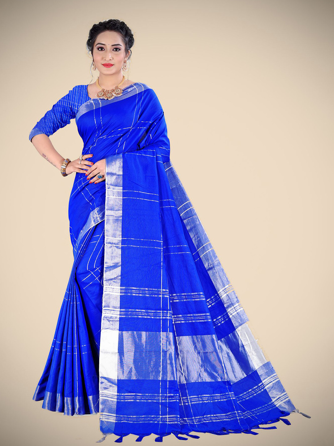 

VAIRAGEE Checked Zari Saree, Blue