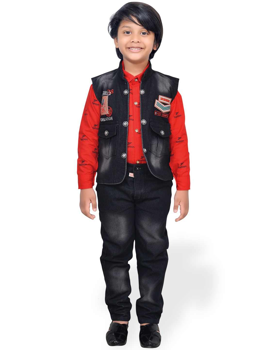 

KIDZAREA Boys Printed Shirt With Jeans & Waistcoat, Red