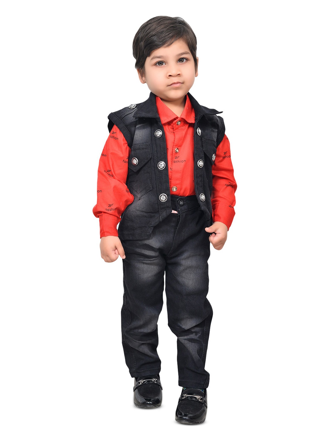 

KIDZAREA Boys Printed Shirt with Trousers, Maroon