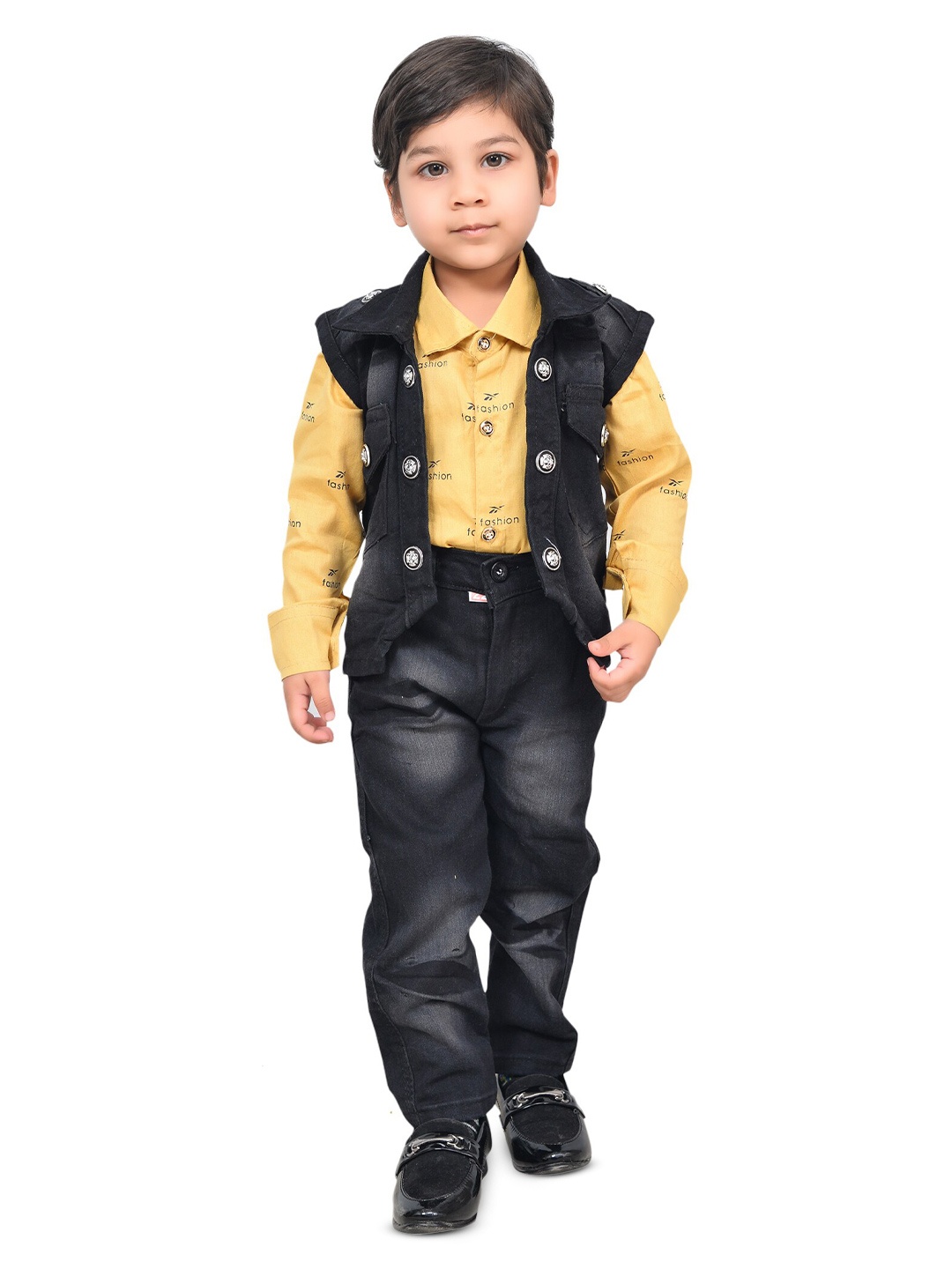 

KIDZAREA Boys Printed Shirt with Trousers & Jacket, Yellow